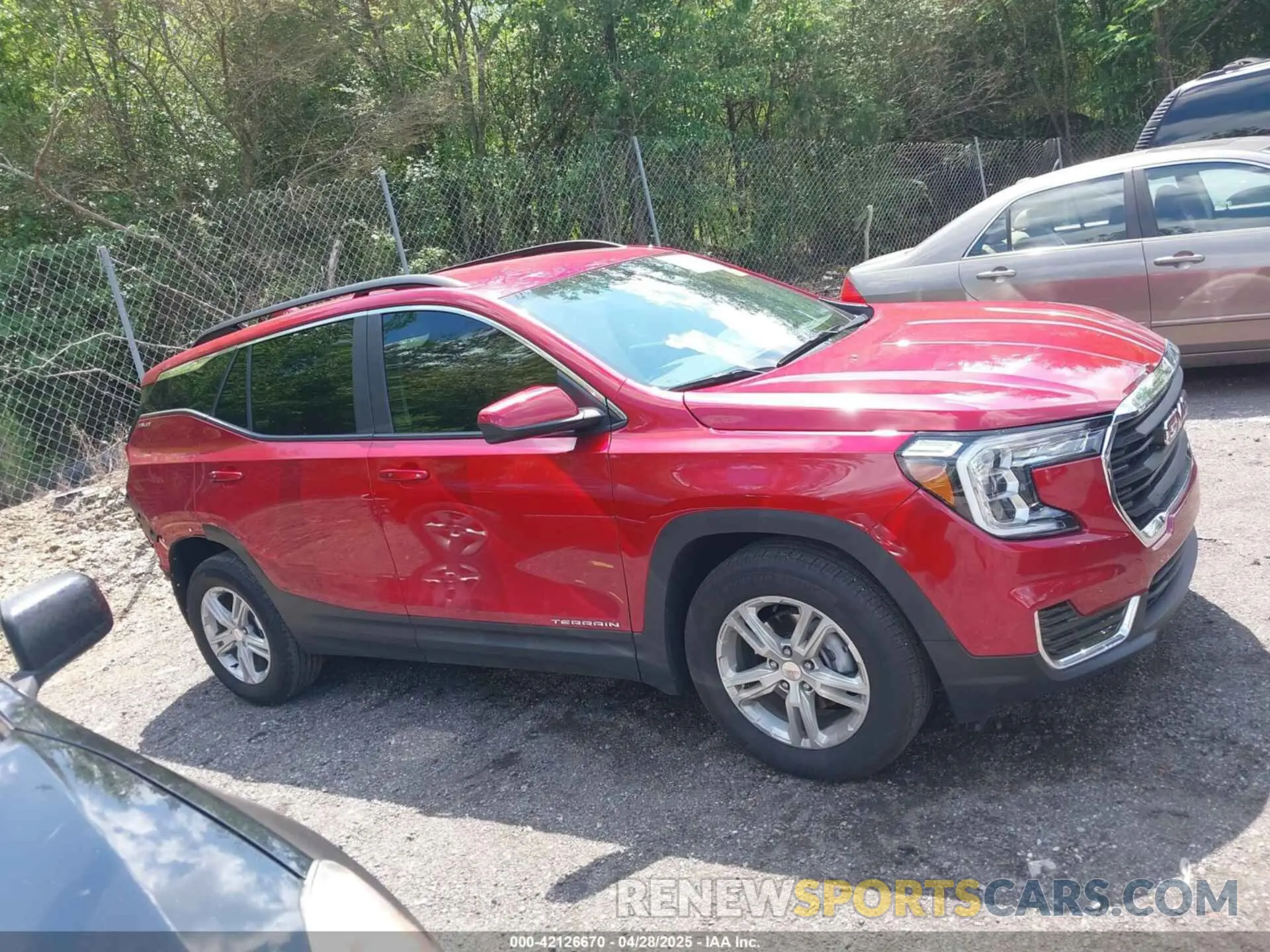 13 fotografías del automóvil dañado 3GKALMEG5RL152370 GMC TERRAIN 2024