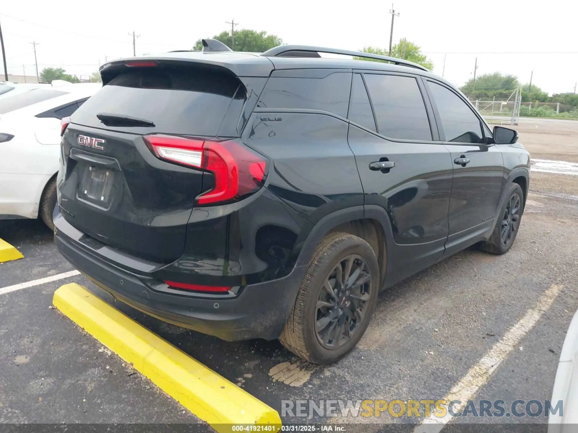 4 fotografías del automóvil dañado 3GKALMEG5RL184283 GMC TERRAIN 2024