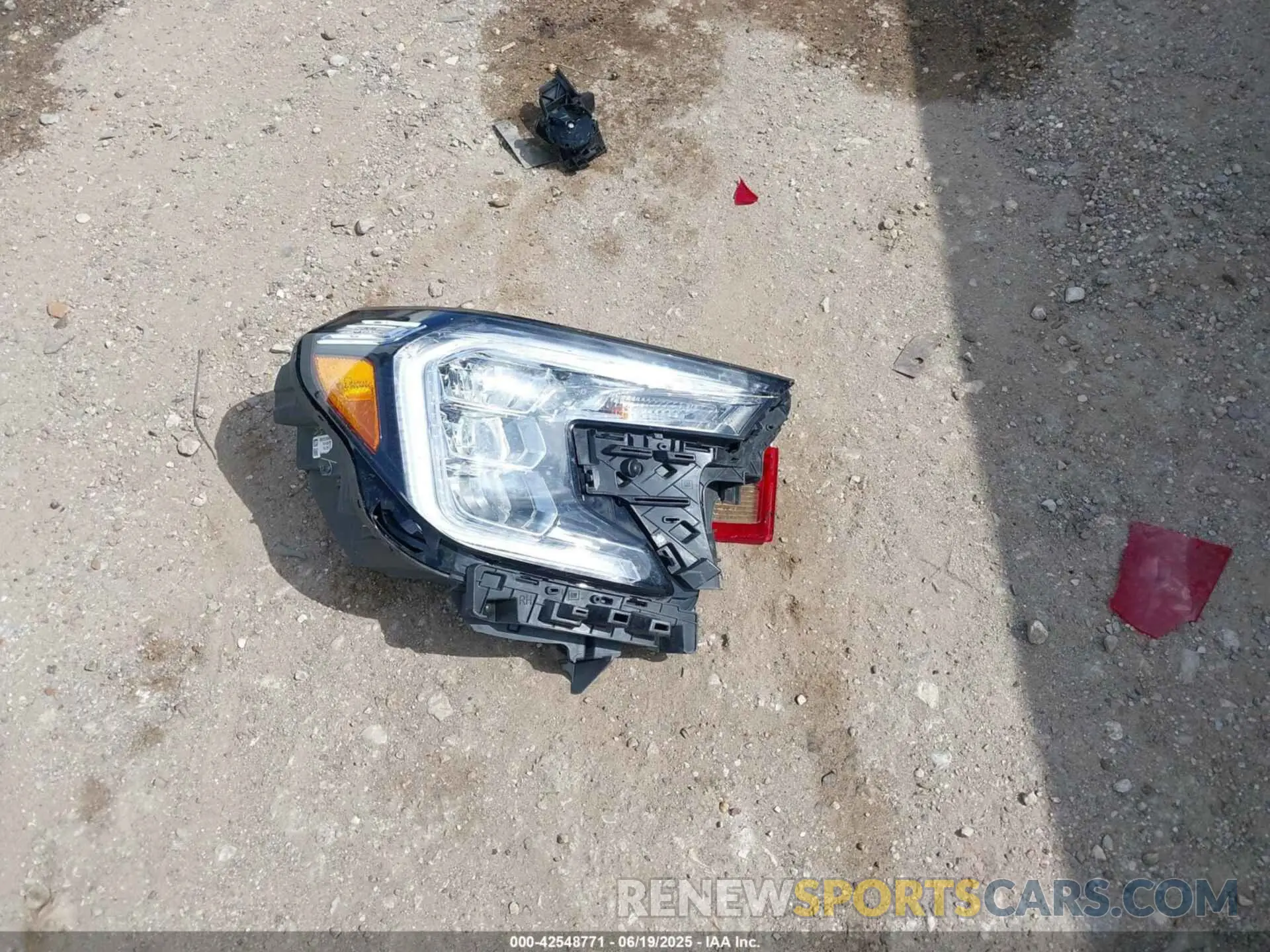 11 fotografías del automóvil dañado 3GKALMEG6RL364145 GMC TERRAIN 2024