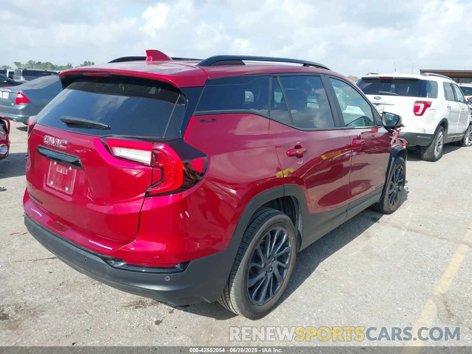 4 fotografías del automóvil dañado 3GKALMEG6RL379521 GMC TERRAIN 2024