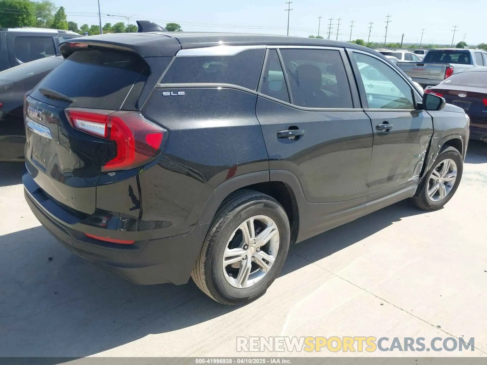 4 fotografías del automóvil dañado 3GKALMEG7RL231927 GMC TERRAIN 2024