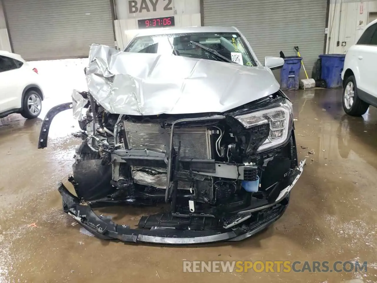 5 fotografías del automóvil dañado 3GKALMEG7RL250879 GMC TERRAIN 2024