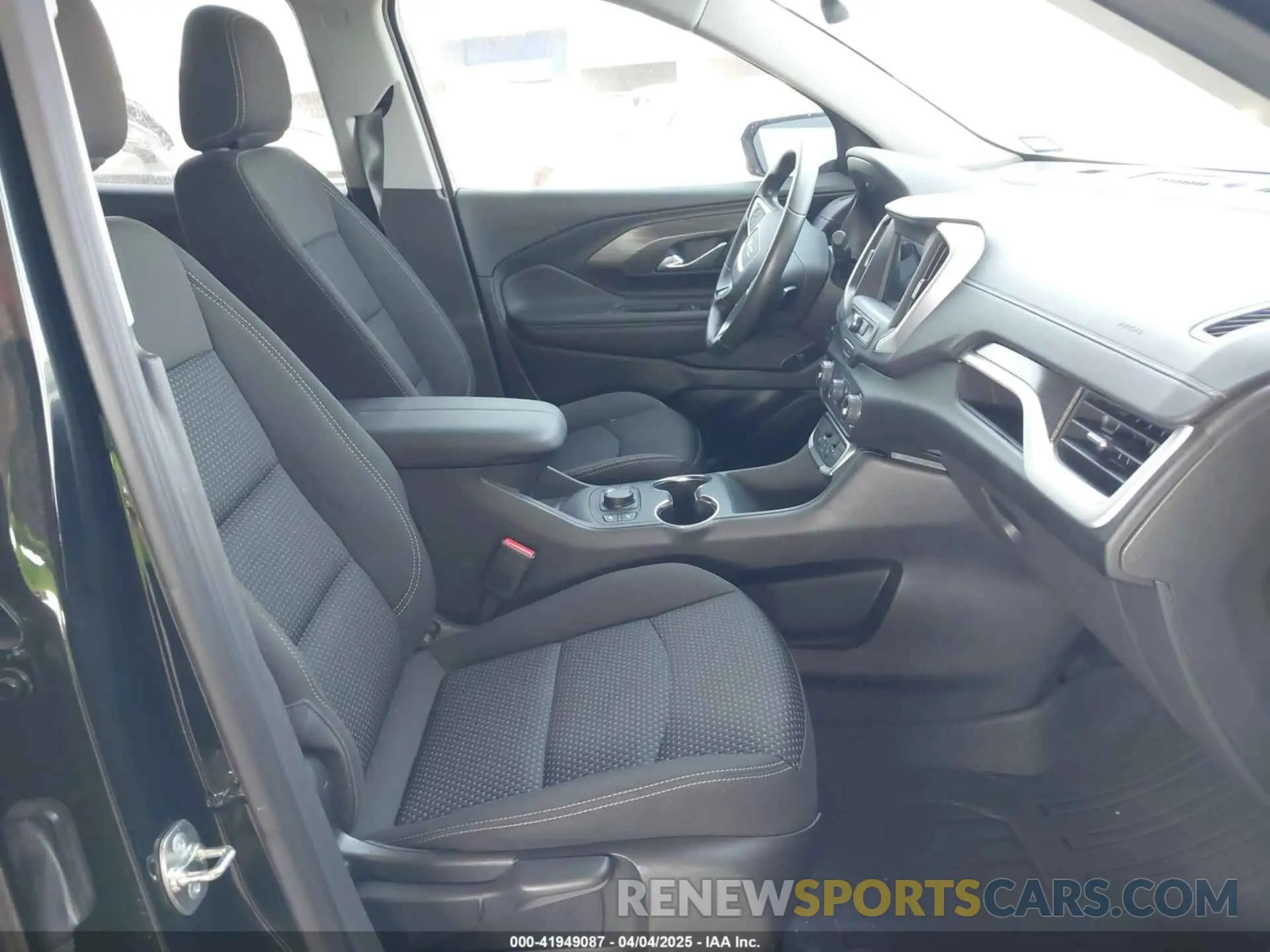 5 fotografías del automóvil dañado 3GKALMEG7RL349511 GMC TERRAIN 2024