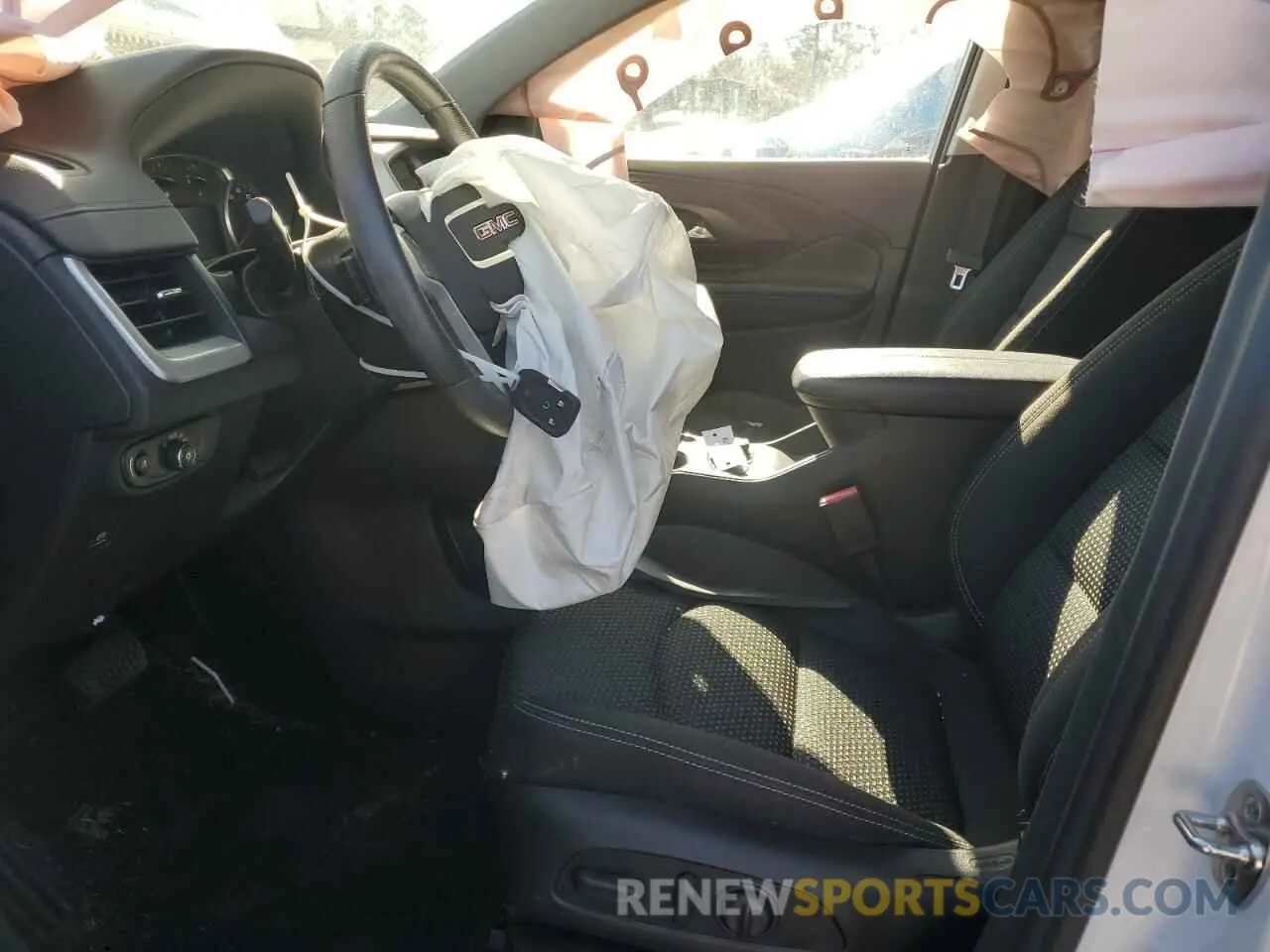 7 fotografías del automóvil dañado 3GKALMEG9RL239155 GMC TERRAIN 2024