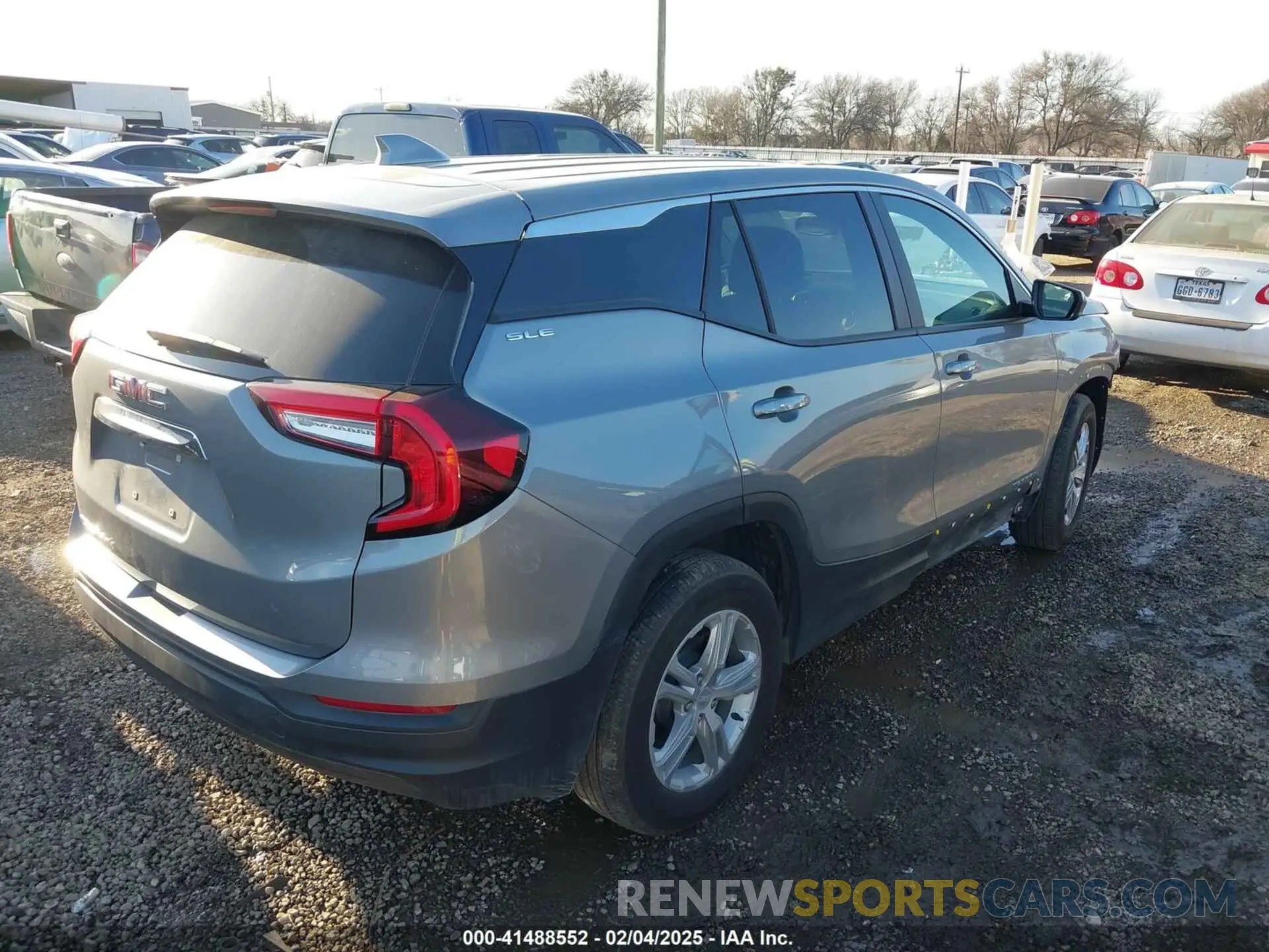 4 fotografías del automóvil dañado 3GKALMEG9RL305719 GMC TERRAIN 2024