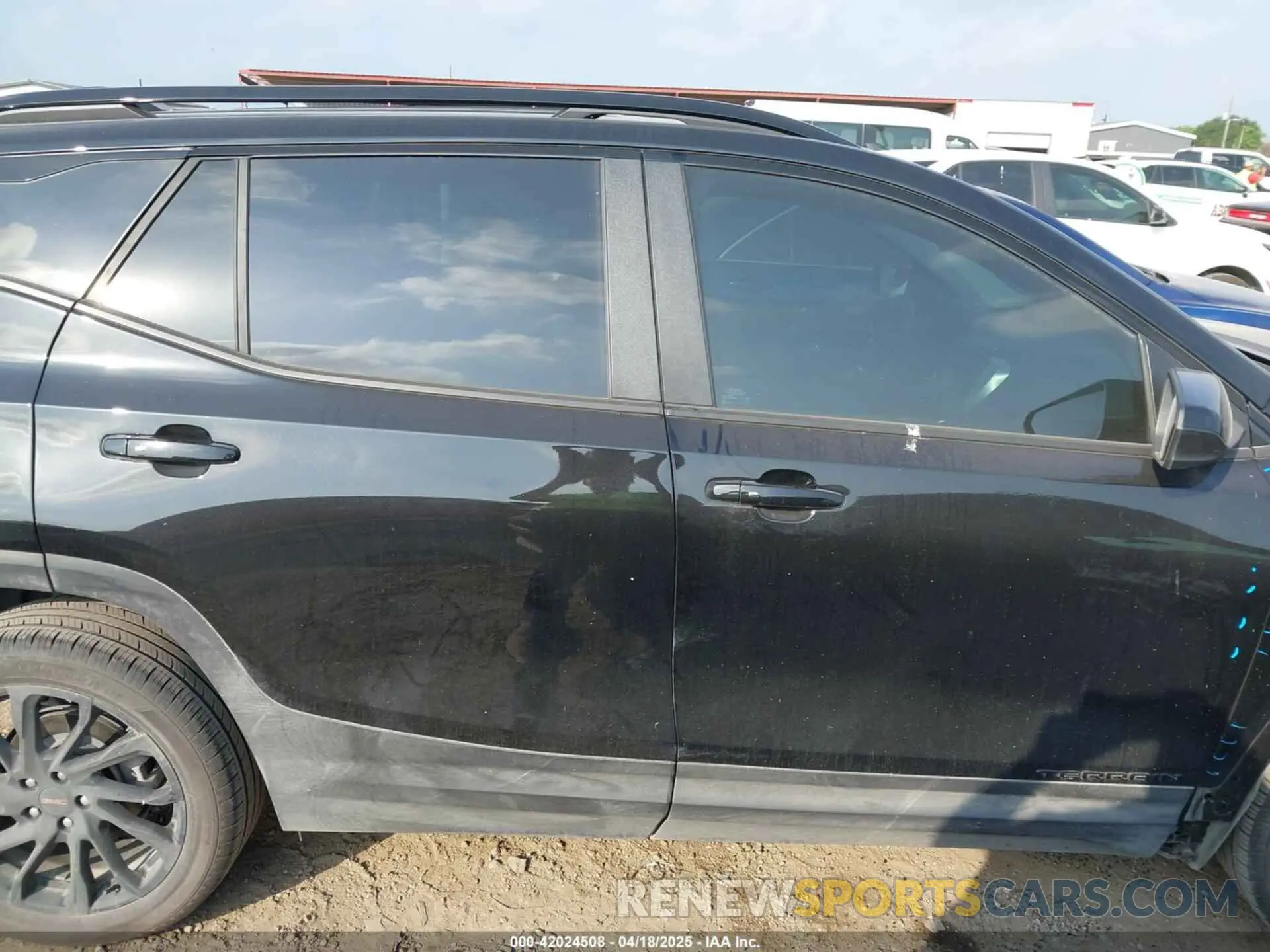 14 fotografías del automóvil dañado 3GKALMEG9RL314856 GMC TERRAIN 2024