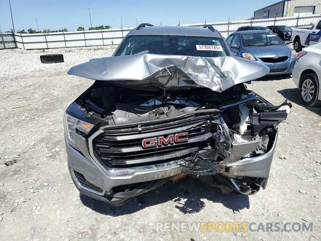 5 fotografías del automóvil dañado 3GKALMEG9RL318986 GMC TERRAIN 2024