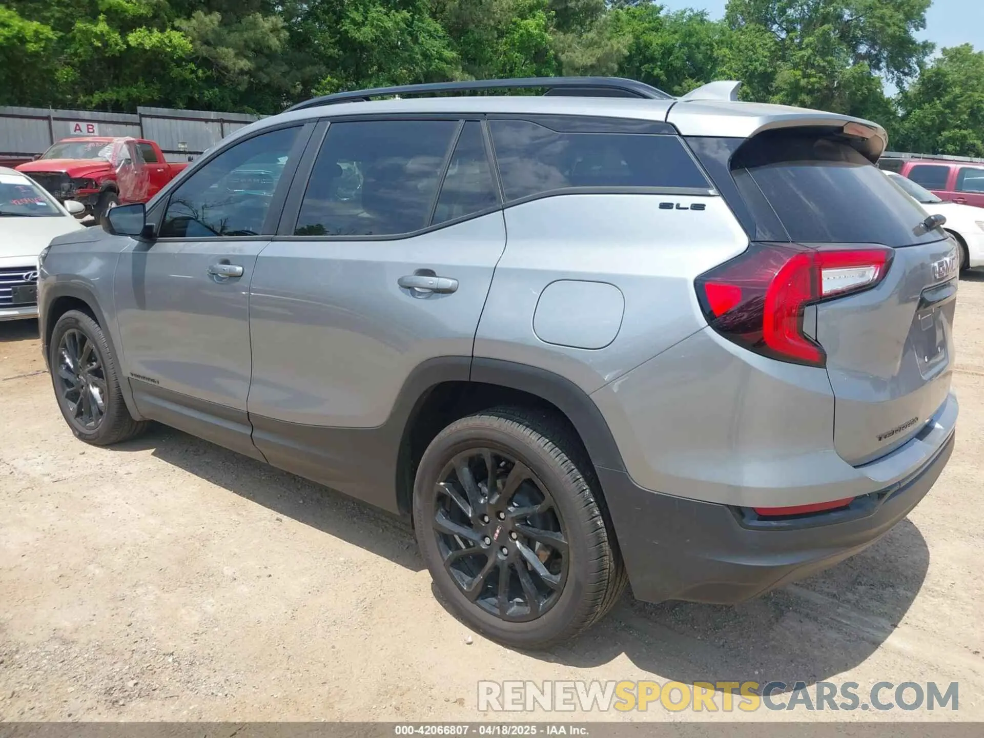 3 fotografías del automóvil dañado 3GKALMEG9RL383045 GMC TERRAIN 2024