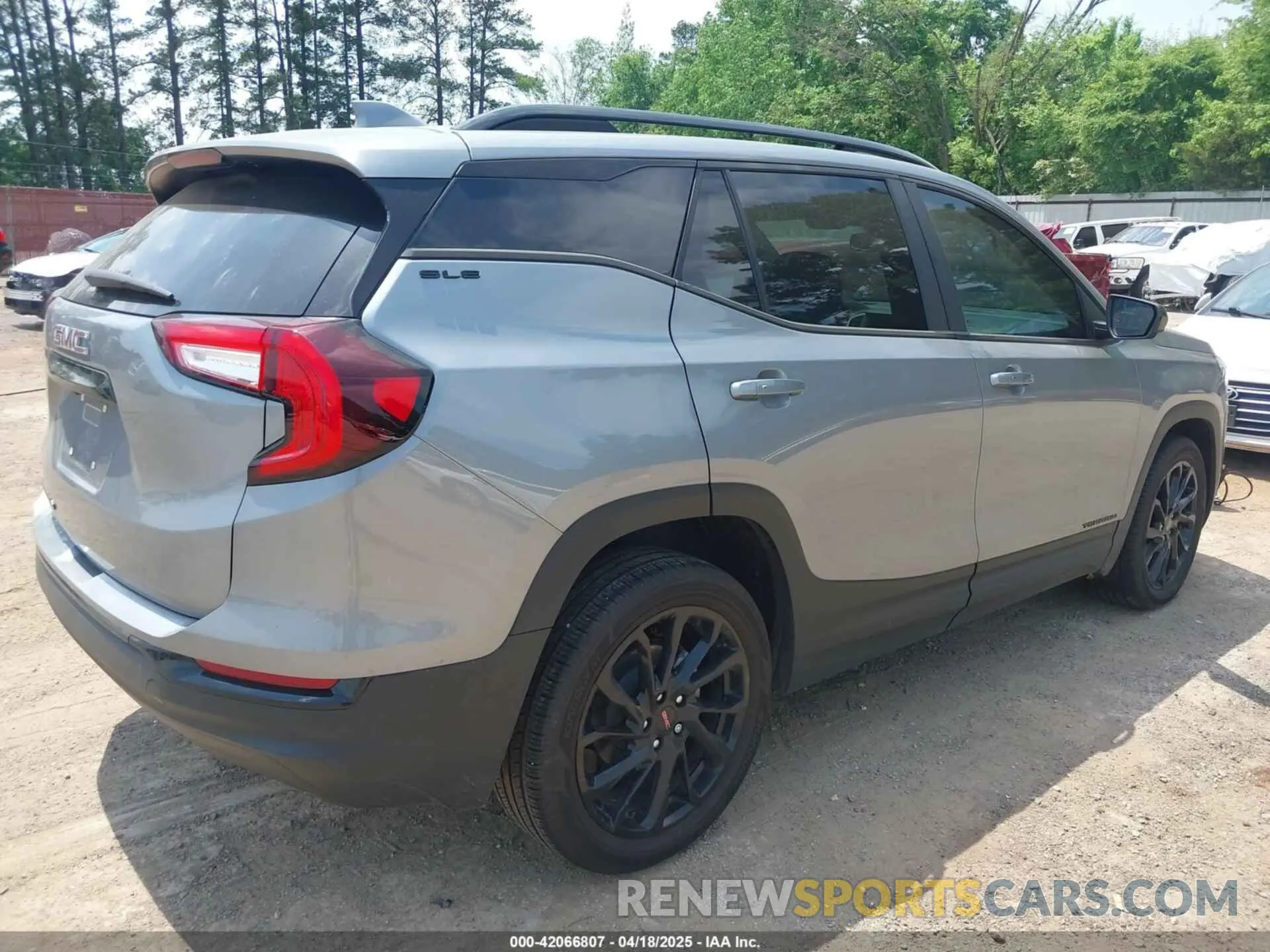 4 fotografías del automóvil dañado 3GKALMEG9RL383045 GMC TERRAIN 2024