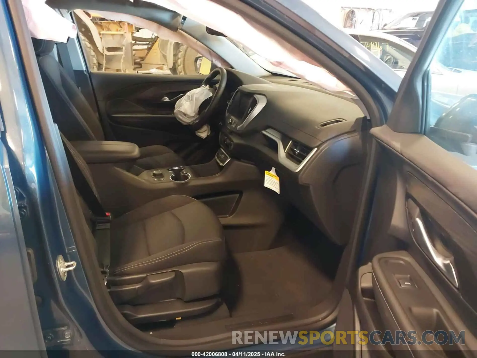 5 fotografías del automóvil dañado 3GKALMEGXRL396337 GMC TERRAIN 2024