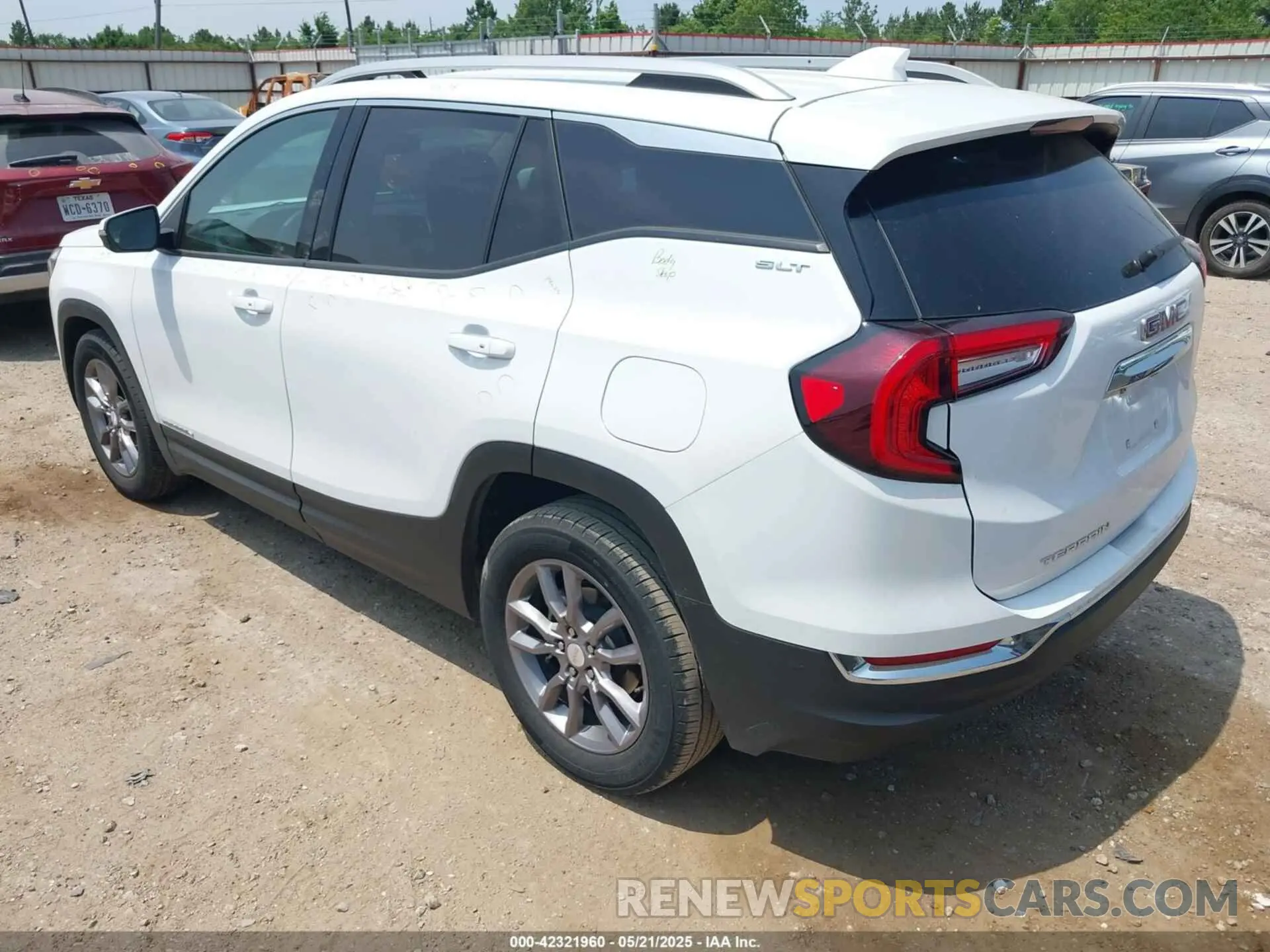3 fotografías del automóvil dañado 3GKALPEG2RL170259 GMC TERRAIN 2024