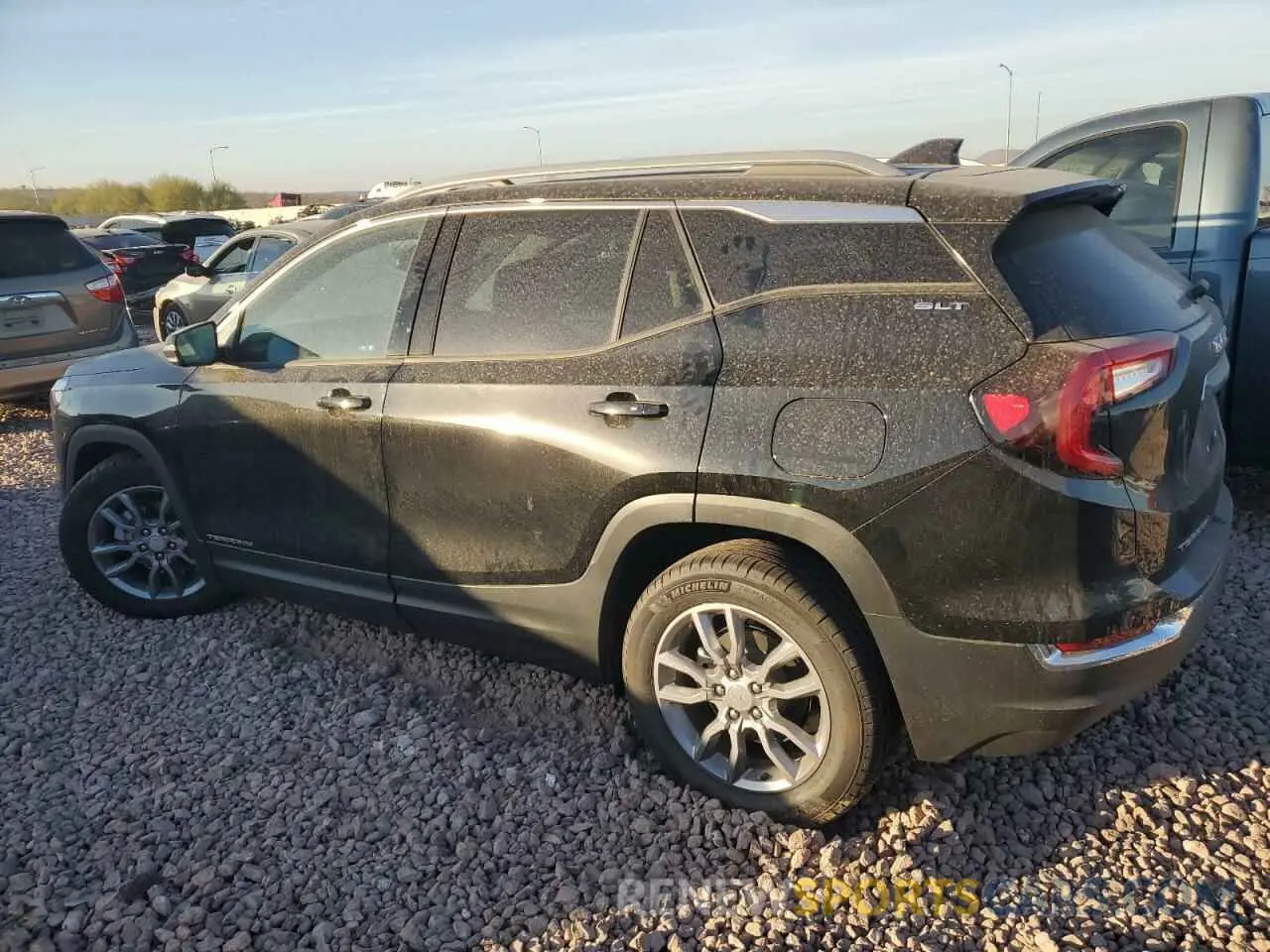 2 fotografías del automóvil dañado 3GKALPEG2RL214874 GMC TERRAIN 2024