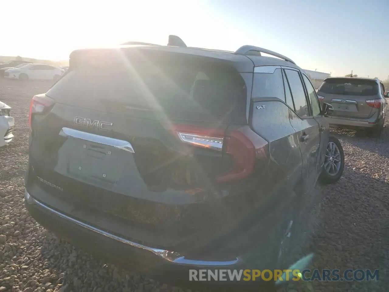 3 fotografías del automóvil dañado 3GKALPEG2RL214874 GMC TERRAIN 2024