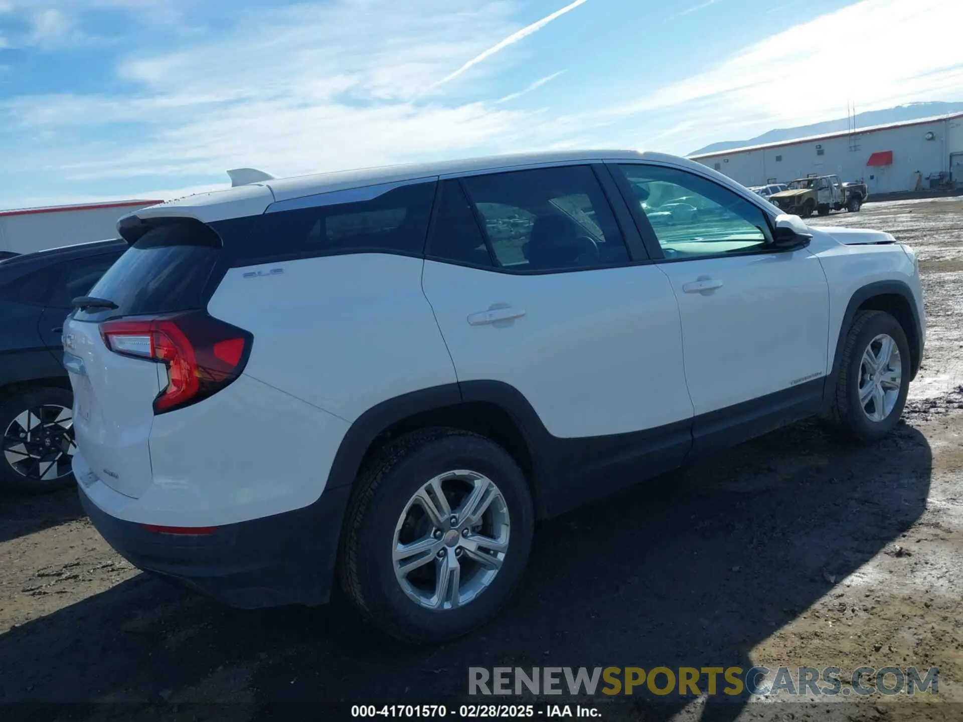 4 fotografías del automóvil dañado 3GKALTEG4RL341456 GMC TERRAIN 2024