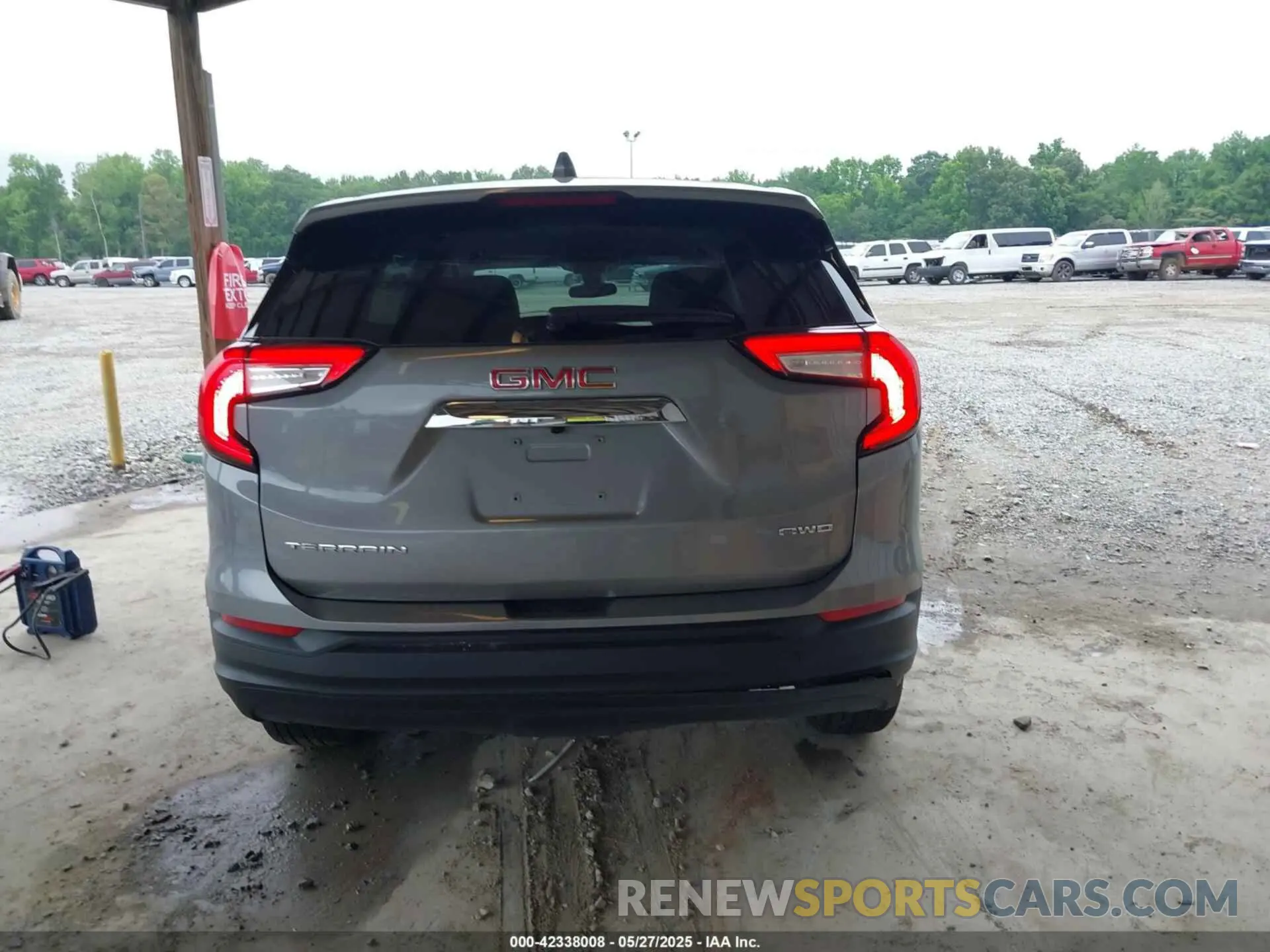 15 fotografías del automóvil dañado 3GKALTEG7RL346411 GMC TERRAIN 2024
