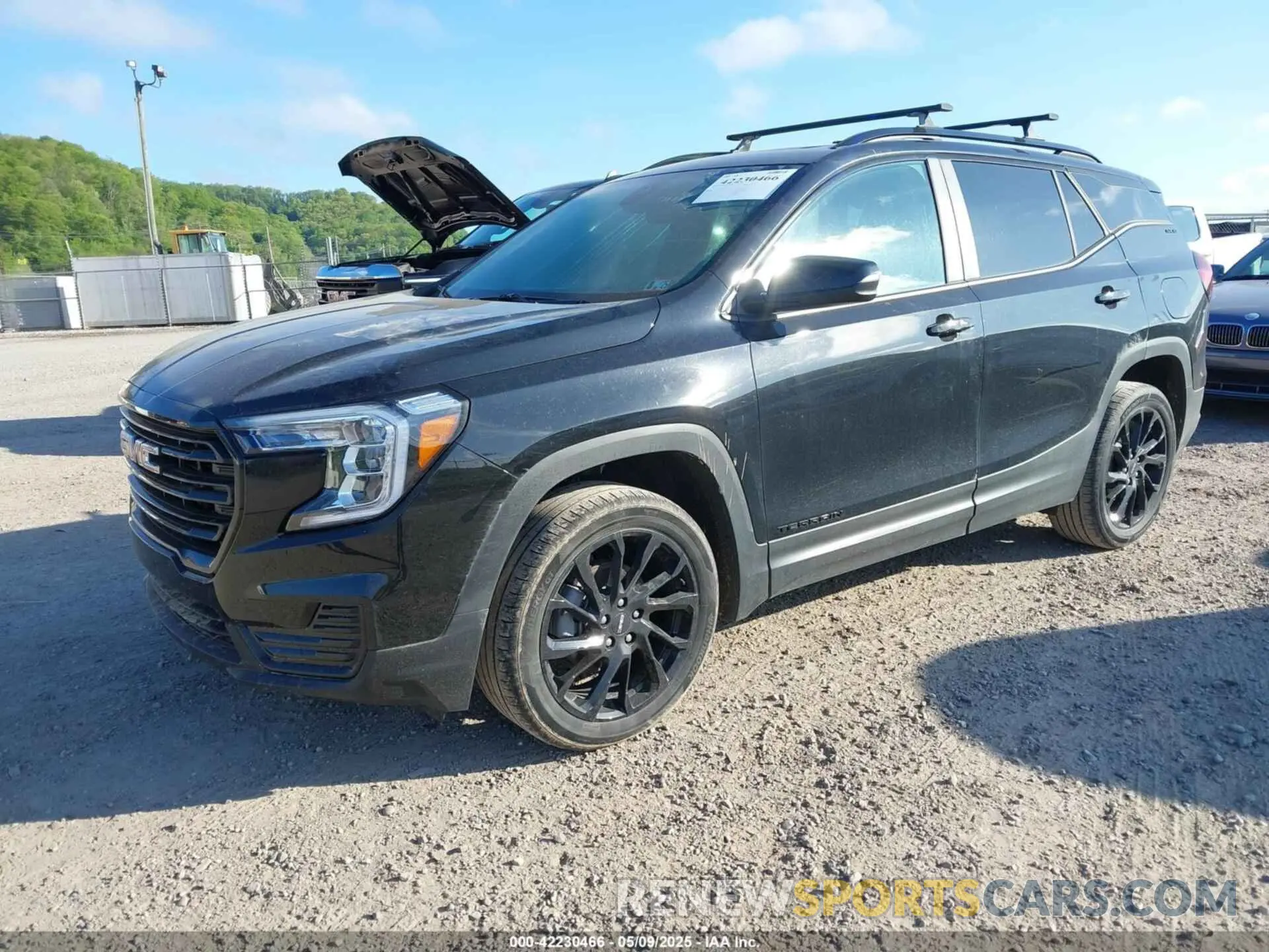 2 fotografías del automóvil dañado 3GKALTEG9RL108530 GMC TERRAIN 2024