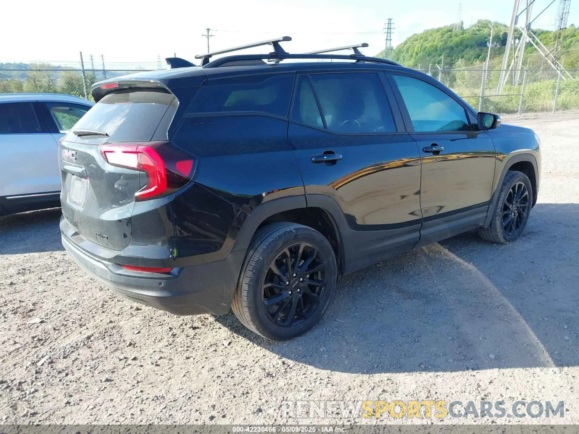 4 fotografías del automóvil dañado 3GKALTEG9RL108530 GMC TERRAIN 2024