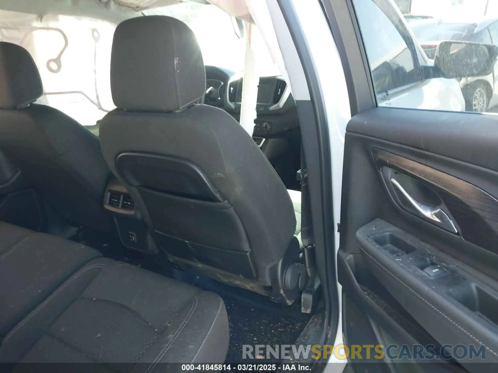 8 fotografías del automóvil dañado 3GKALTEGXRL290285 GMC TERRAIN 2024