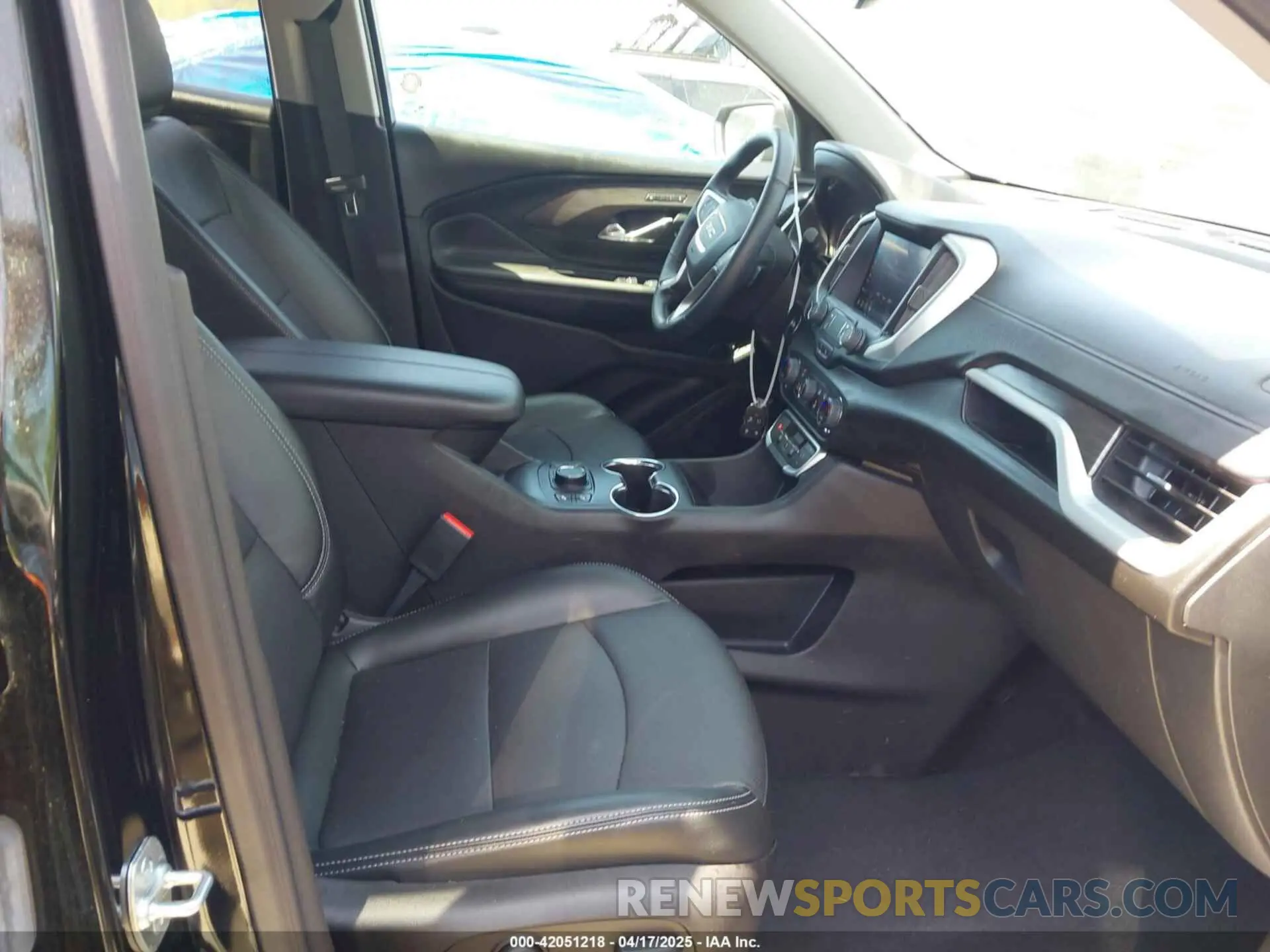 5 fotografías del automóvil dañado 3GKALVEG0RL175304 GMC TERRAIN 2024
