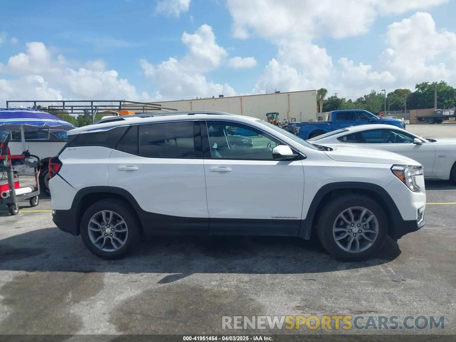 13 fotografías del automóvil dañado 3GKALVEG2RL279907 GMC TERRAIN 2024