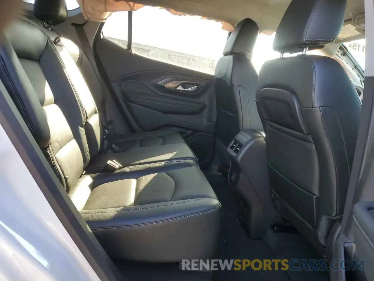 11 fotografías del automóvil dañado 3GKALVEG2RL326790 GMC TERRAIN 2024