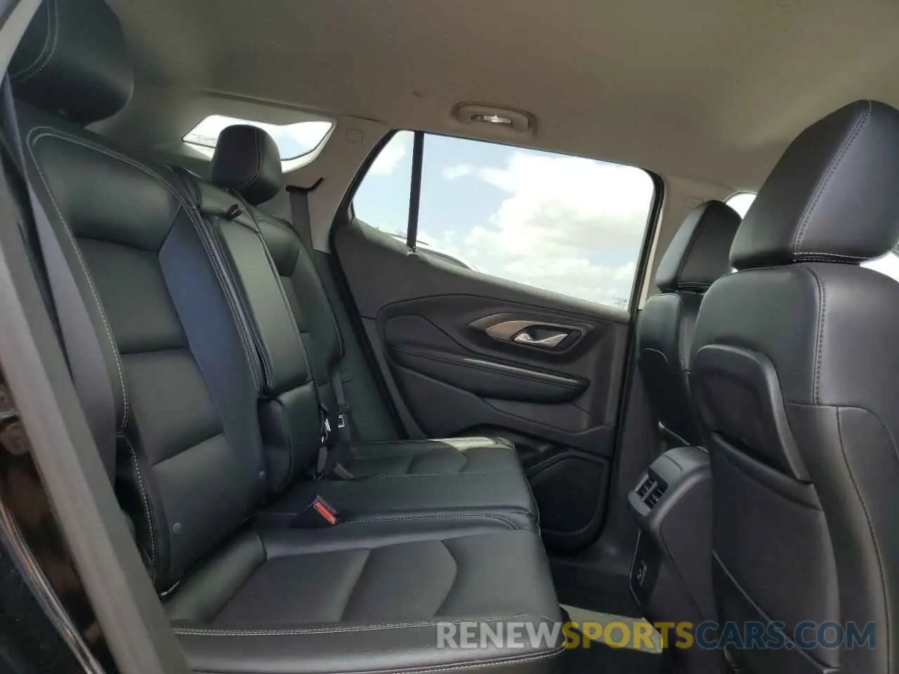 10 fotografías del automóvil dañado 3GKALVEG6RL255710 GMC TERRAIN 2024
