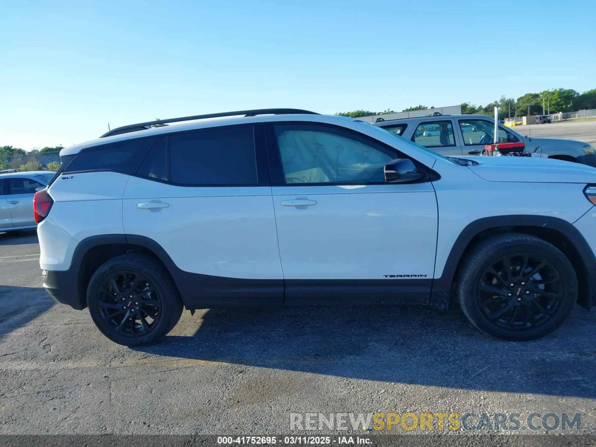 14 fotografías del automóvil dañado 3GKALVEG8RL162753 GMC TERRAIN 2024