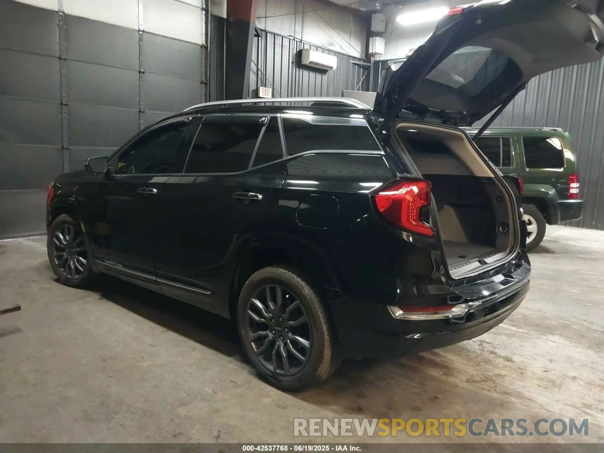 3 fotografías del automóvil dañado 3GKALXEG2RL296444 GMC TERRAIN 2024