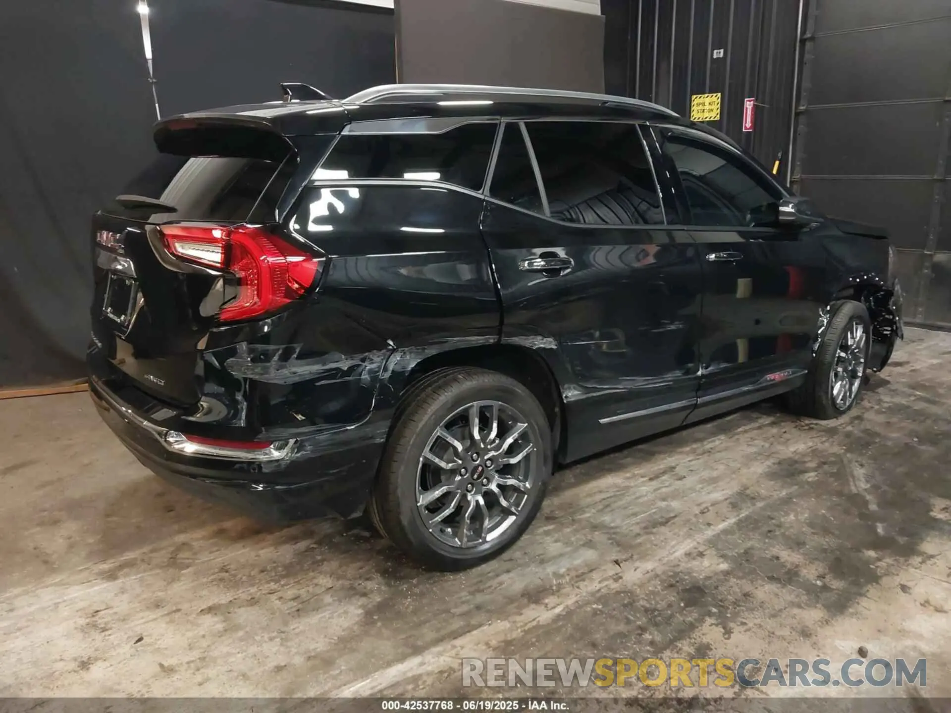 4 fotografías del automóvil dañado 3GKALXEG2RL296444 GMC TERRAIN 2024