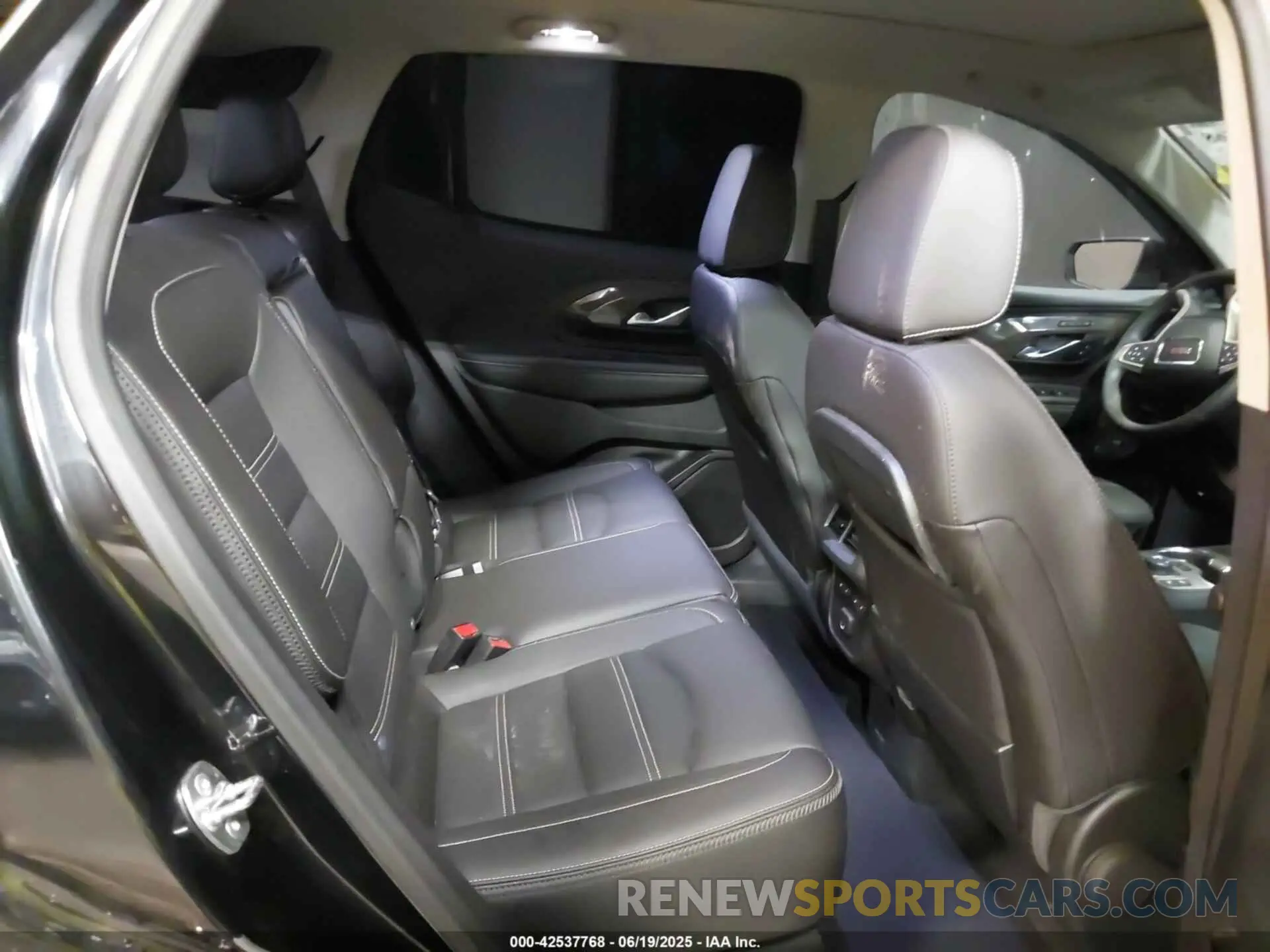 8 fotografías del automóvil dañado 3GKALXEG2RL296444 GMC TERRAIN 2024