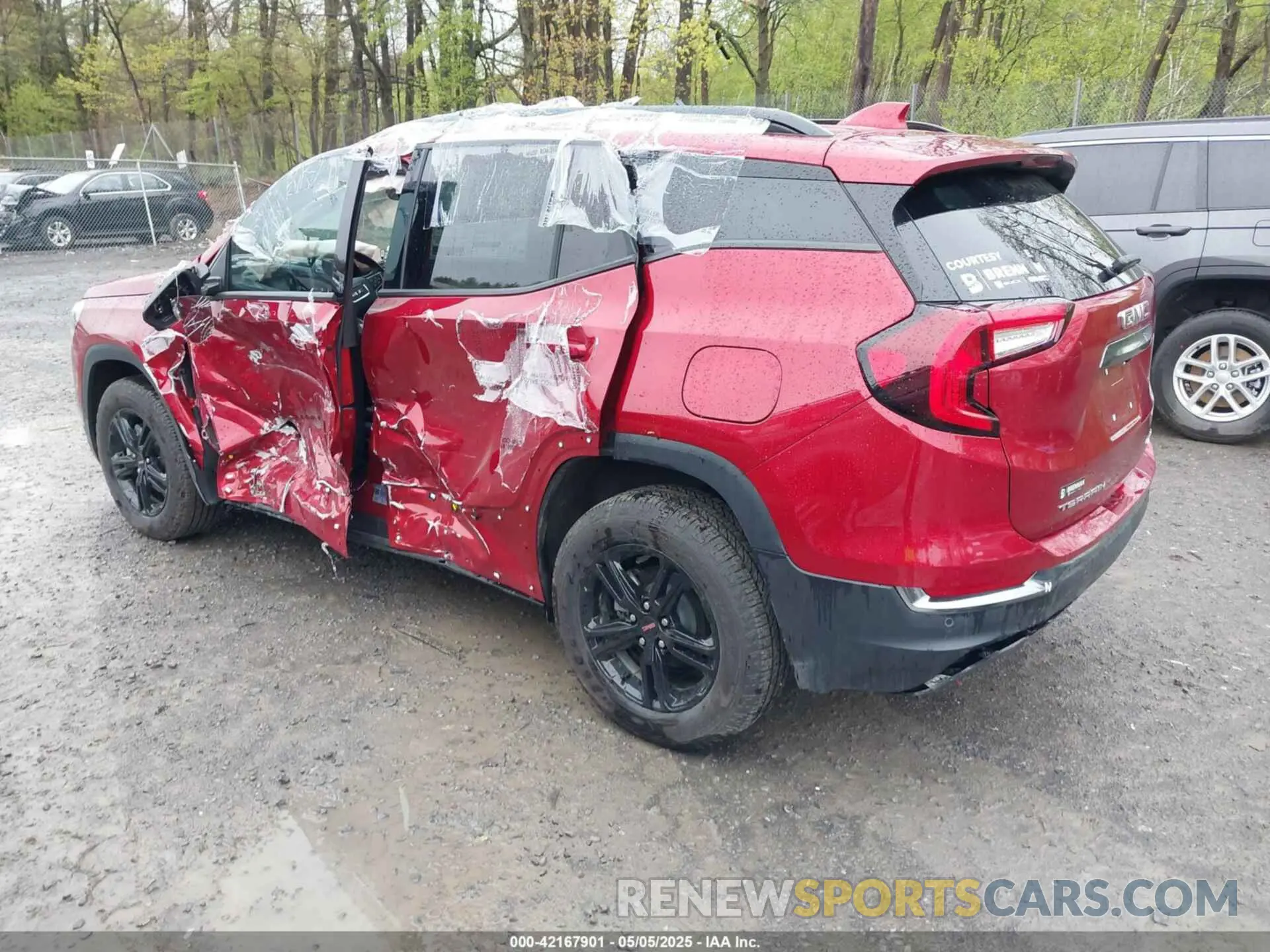 3 fotografías del automóvil dañado 3GKALYEG0RL383037 GMC TERRAIN 2024