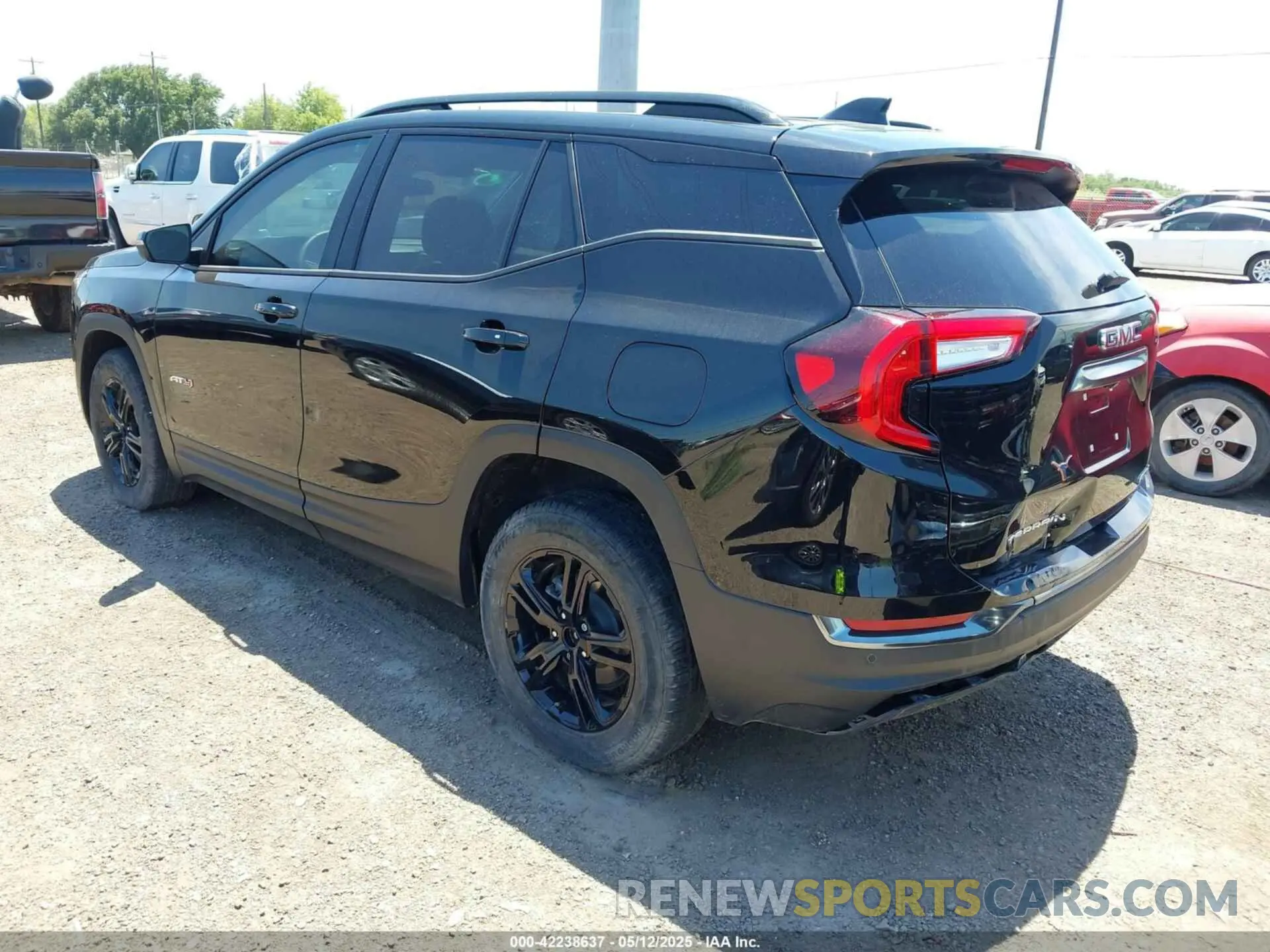 3 fotografías del automóvil dañado 3GKALYEG3RL222343 GMC TERRAIN 2024