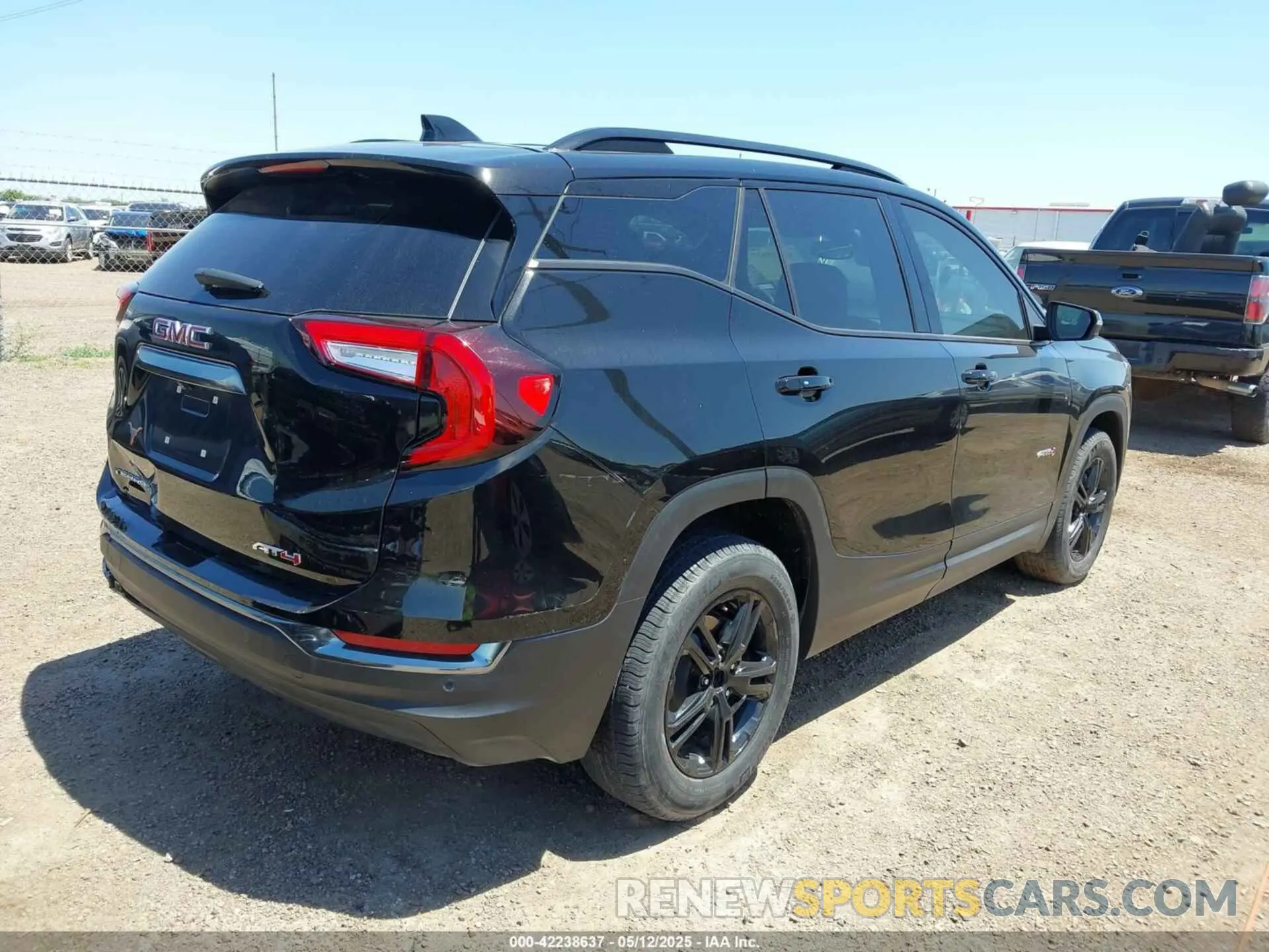 4 fotografías del automóvil dañado 3GKALYEG3RL222343 GMC TERRAIN 2024