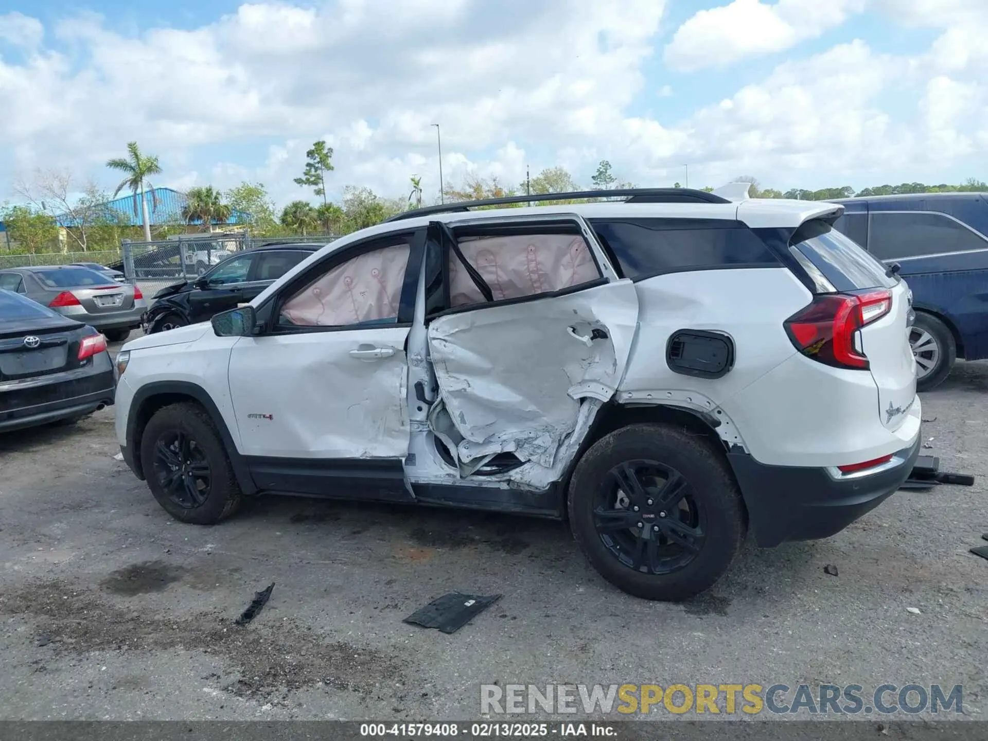 13 fotografías del automóvil dañado 3GKALYEG4RL380612 GMC TERRAIN 2024
