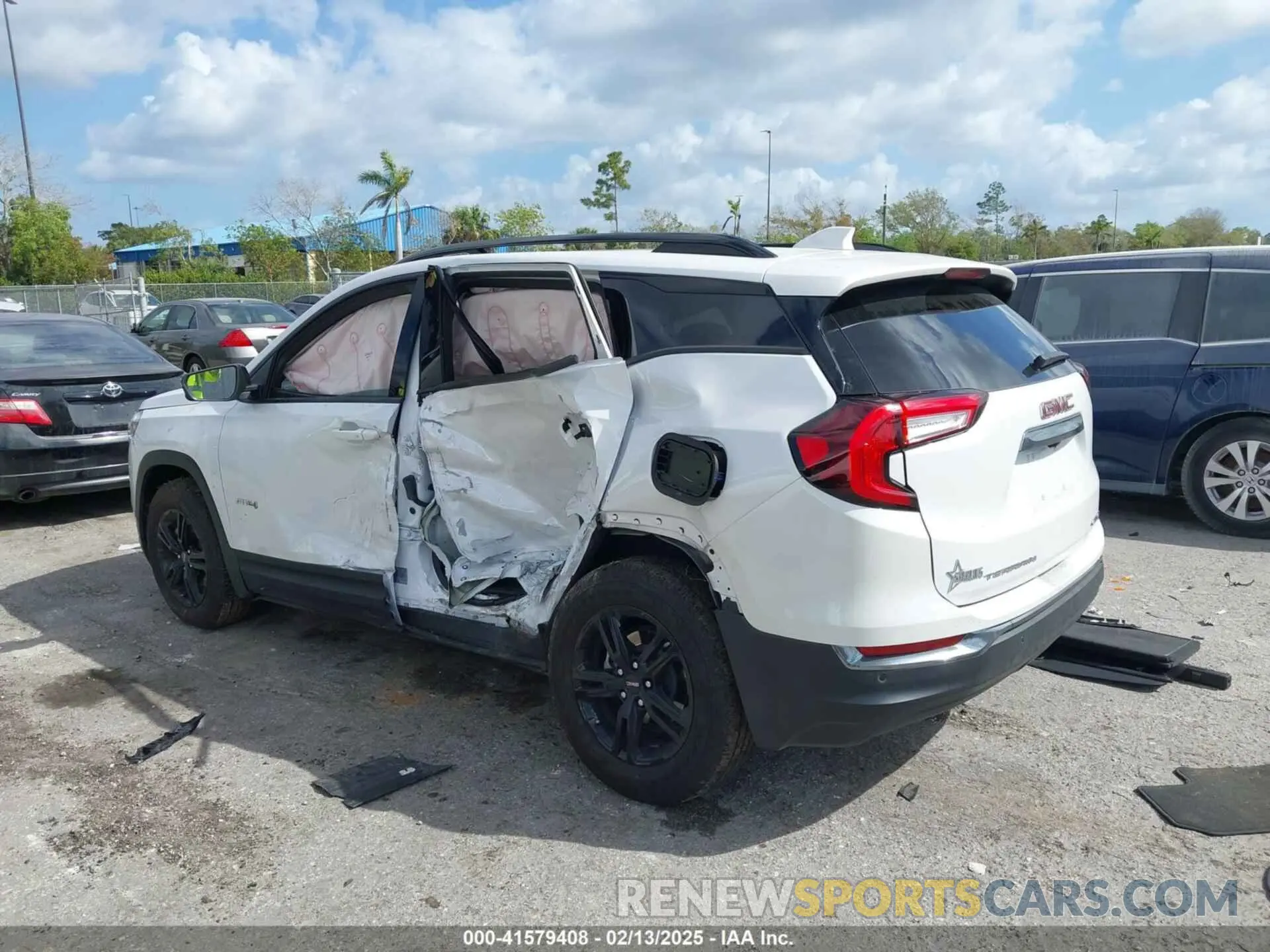 3 fotografías del automóvil dañado 3GKALYEG4RL380612 GMC TERRAIN 2024