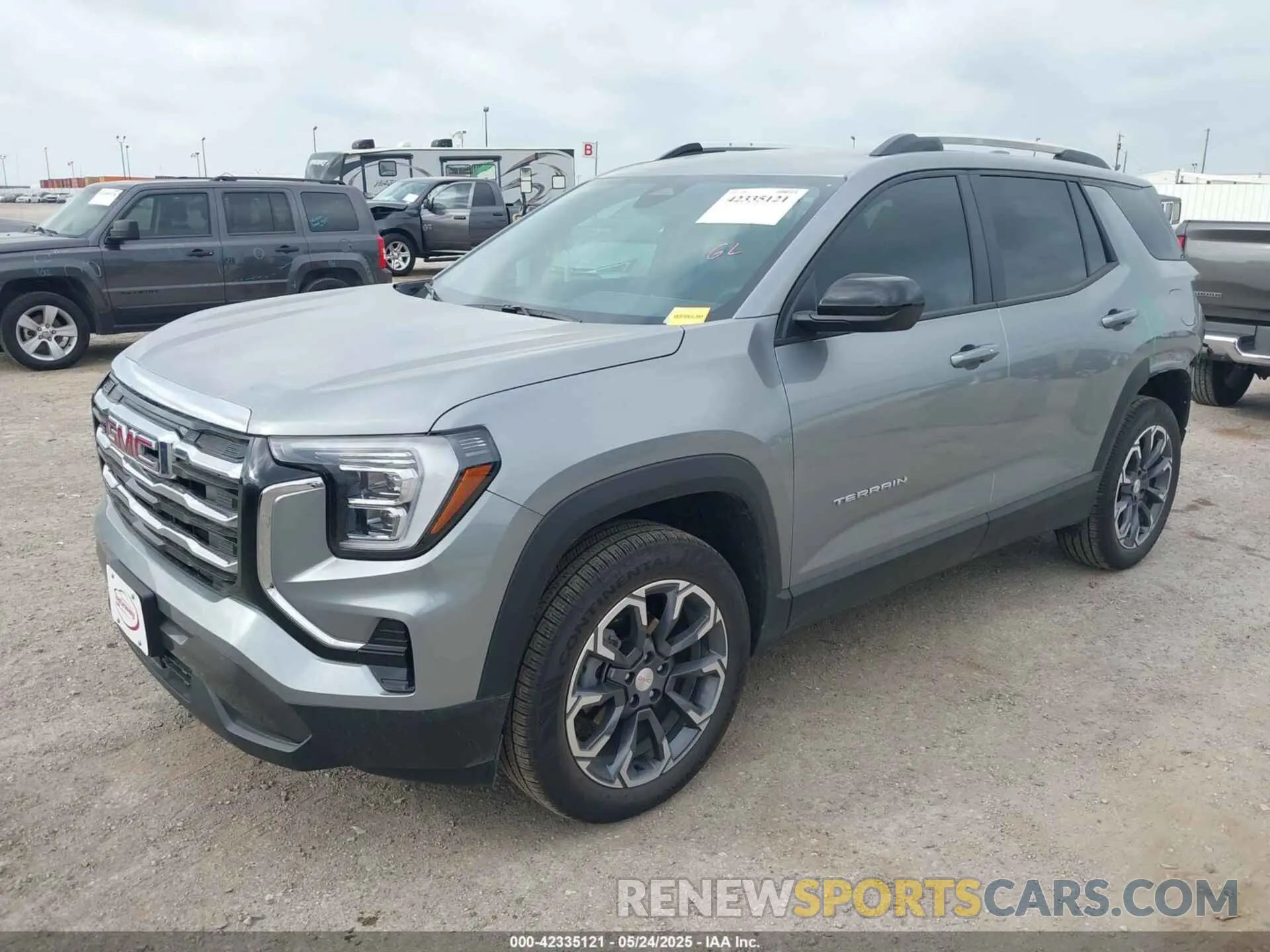 2 fotografías del automóvil dañado 3GKALUEG6SL215921 GMC TERRAIN 2025
