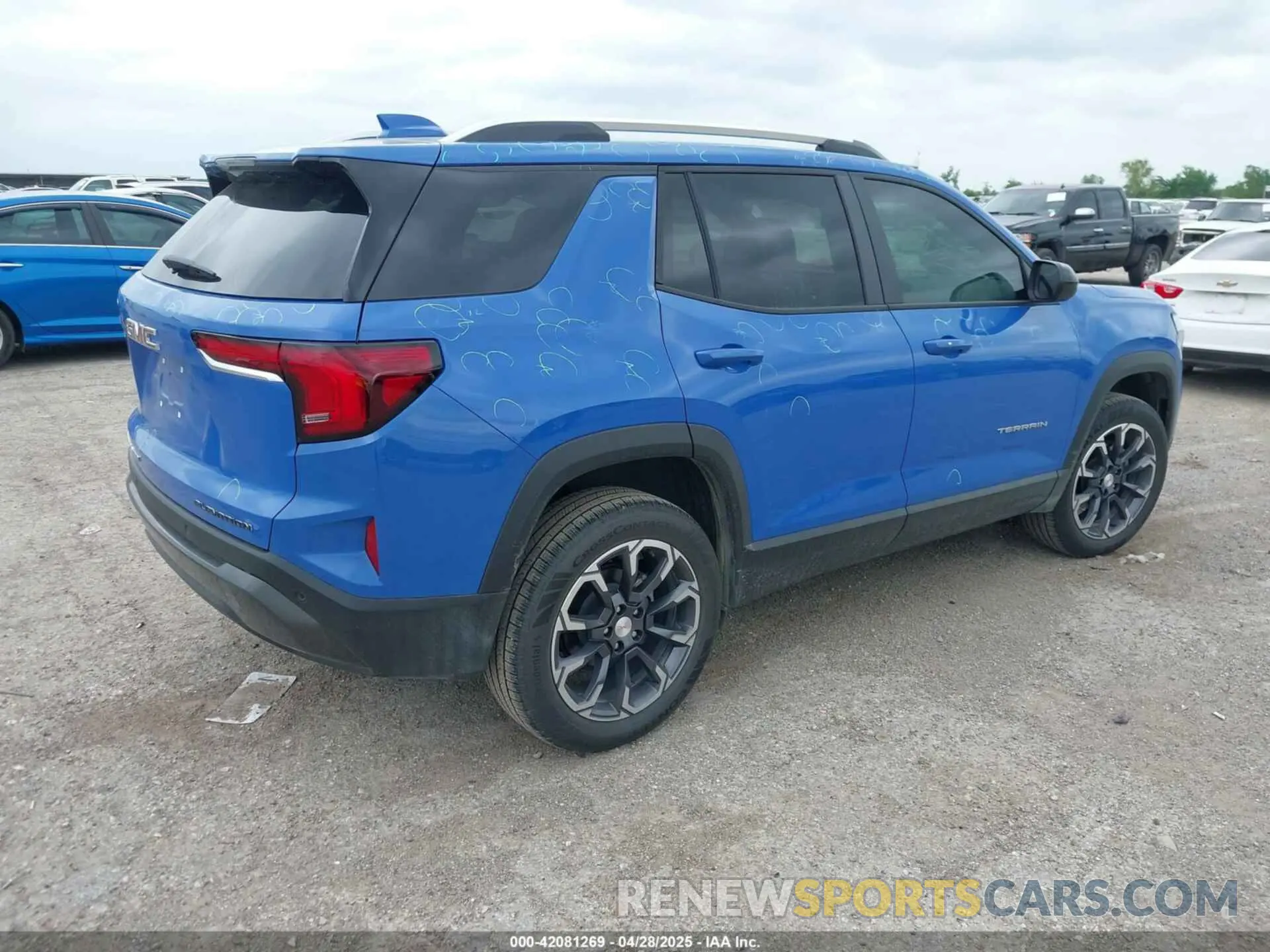 4 fotografías del automóvil dañado 3GKALUEG8SL205195 GMC TERRAIN 2025