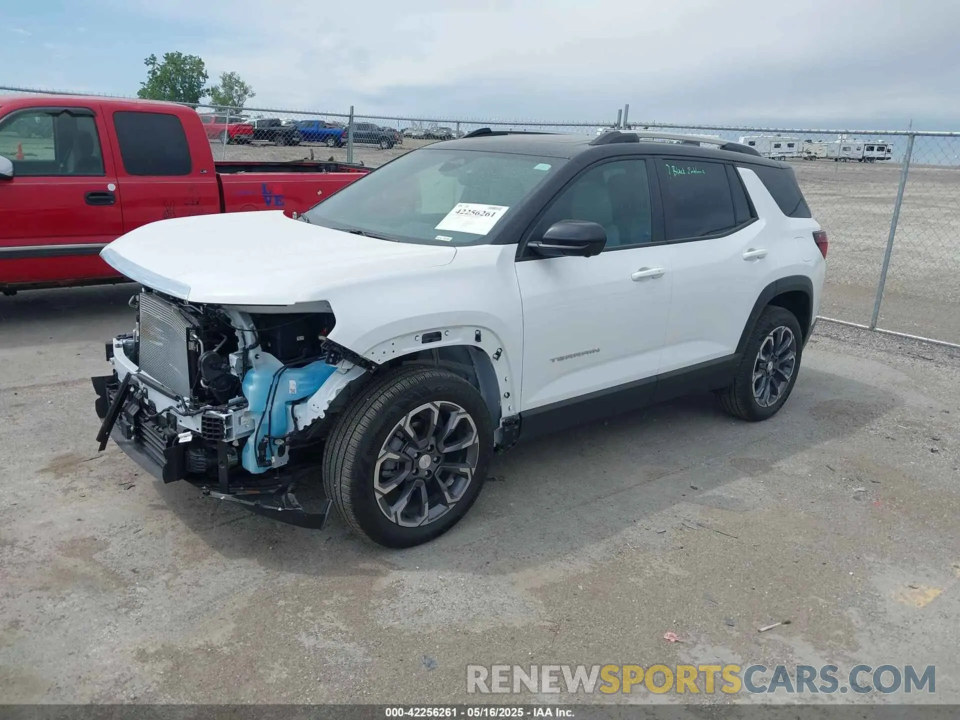 2 fotografías del automóvil dañado 3GKALUEG8SL300808 GMC TERRAIN 2025