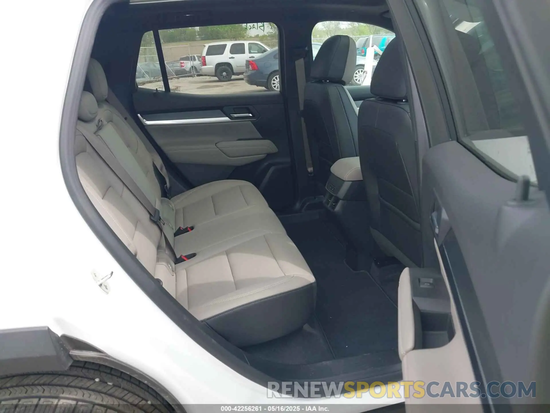 8 fotografías del automóvil dañado 3GKALUEG8SL300808 GMC TERRAIN 2025