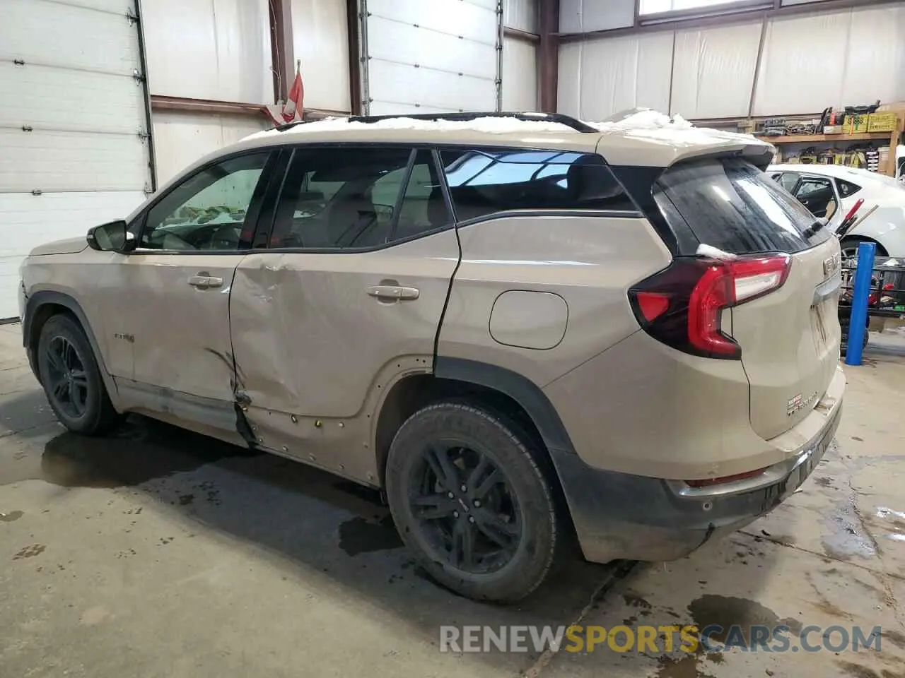 2 fotografías del automóvil dañado 3GKALYEG5PL129241 GMC TERRAIN AT 2023