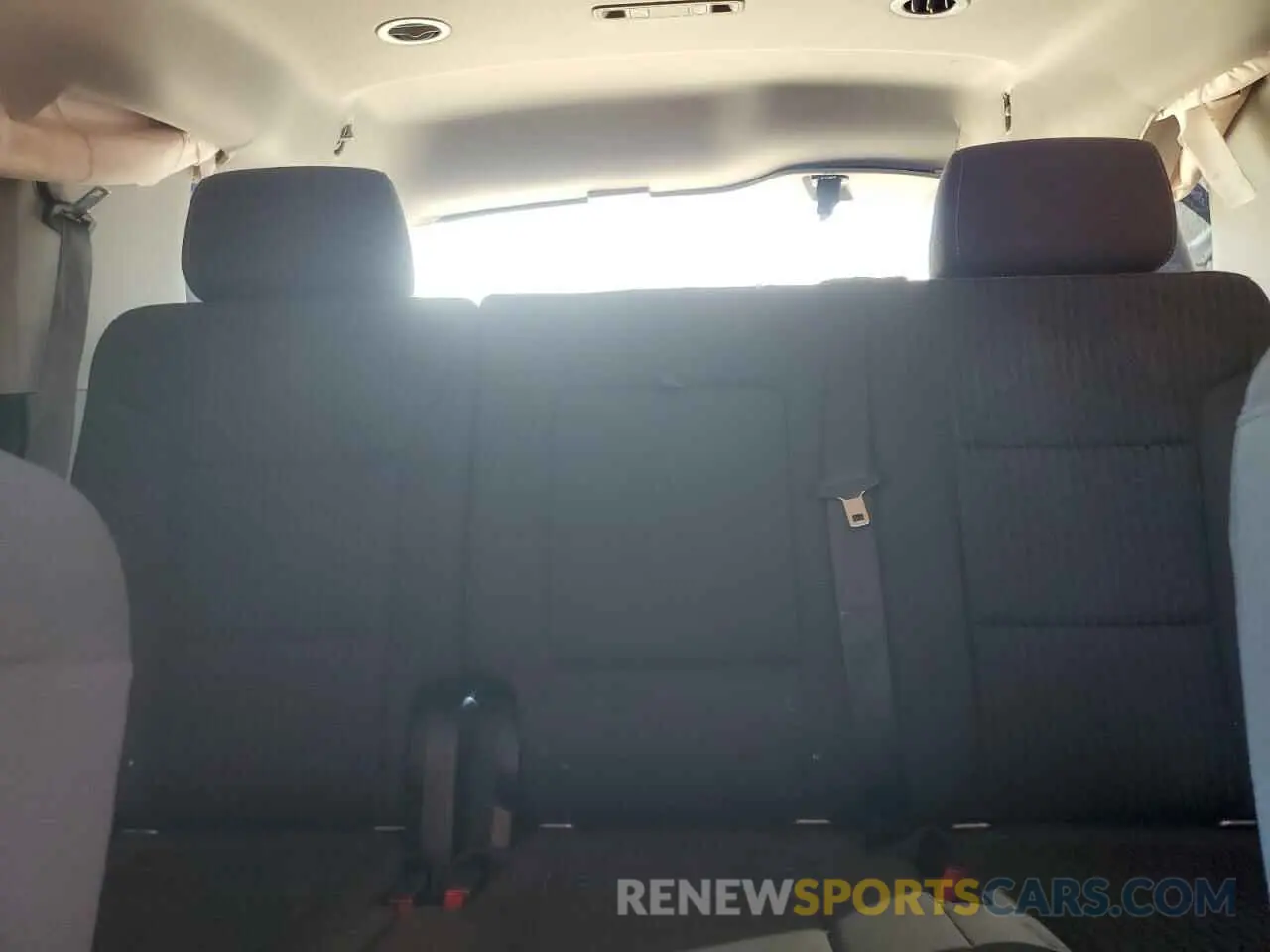 10 fotografías del automóvil dañado 1GKS1AKC9KR166202 GMC YUKON 2019