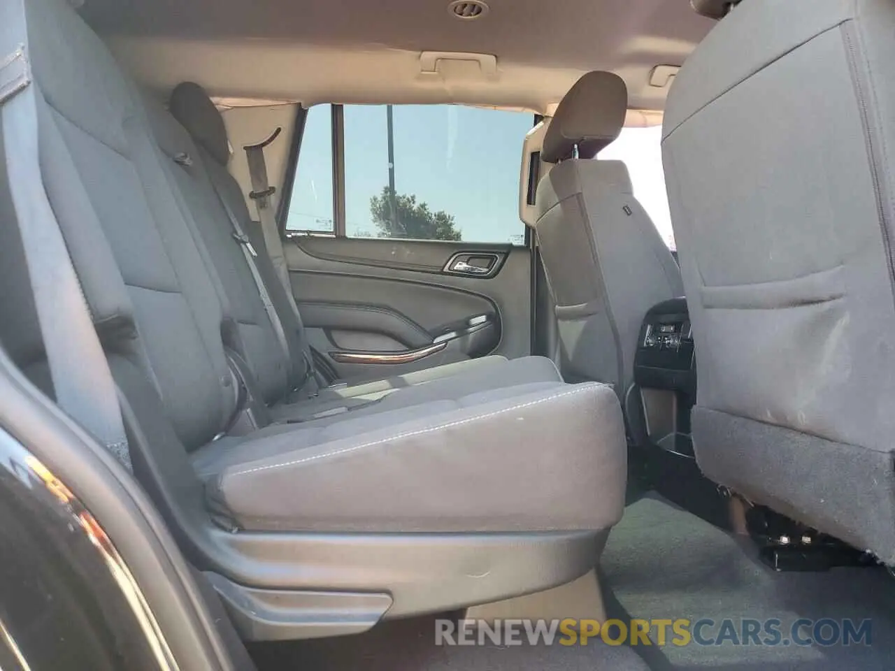 12 fotografías del automóvil dañado 1GKS1AKC9KR166202 GMC YUKON 2019