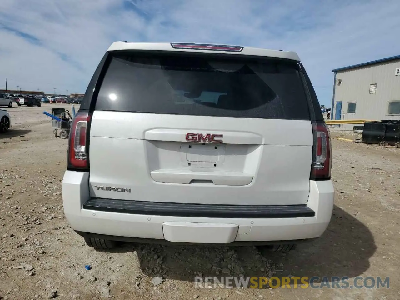 6 fotografías del automóvil dañado 1GKS1BKC5KR329417 GMC YUKON 2019