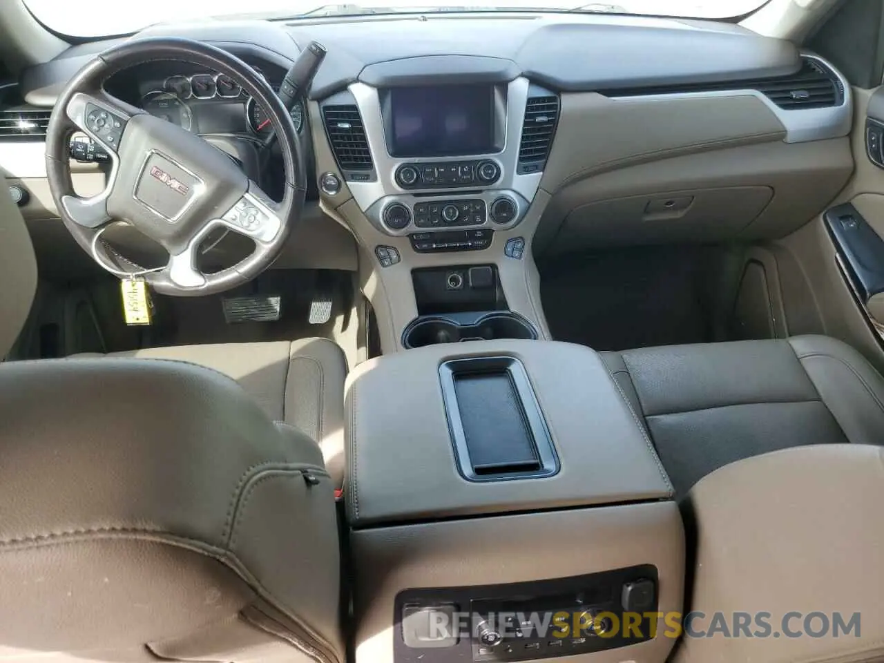 8 fotografías del automóvil dañado 1GKS1BKC5KR329417 GMC YUKON 2019