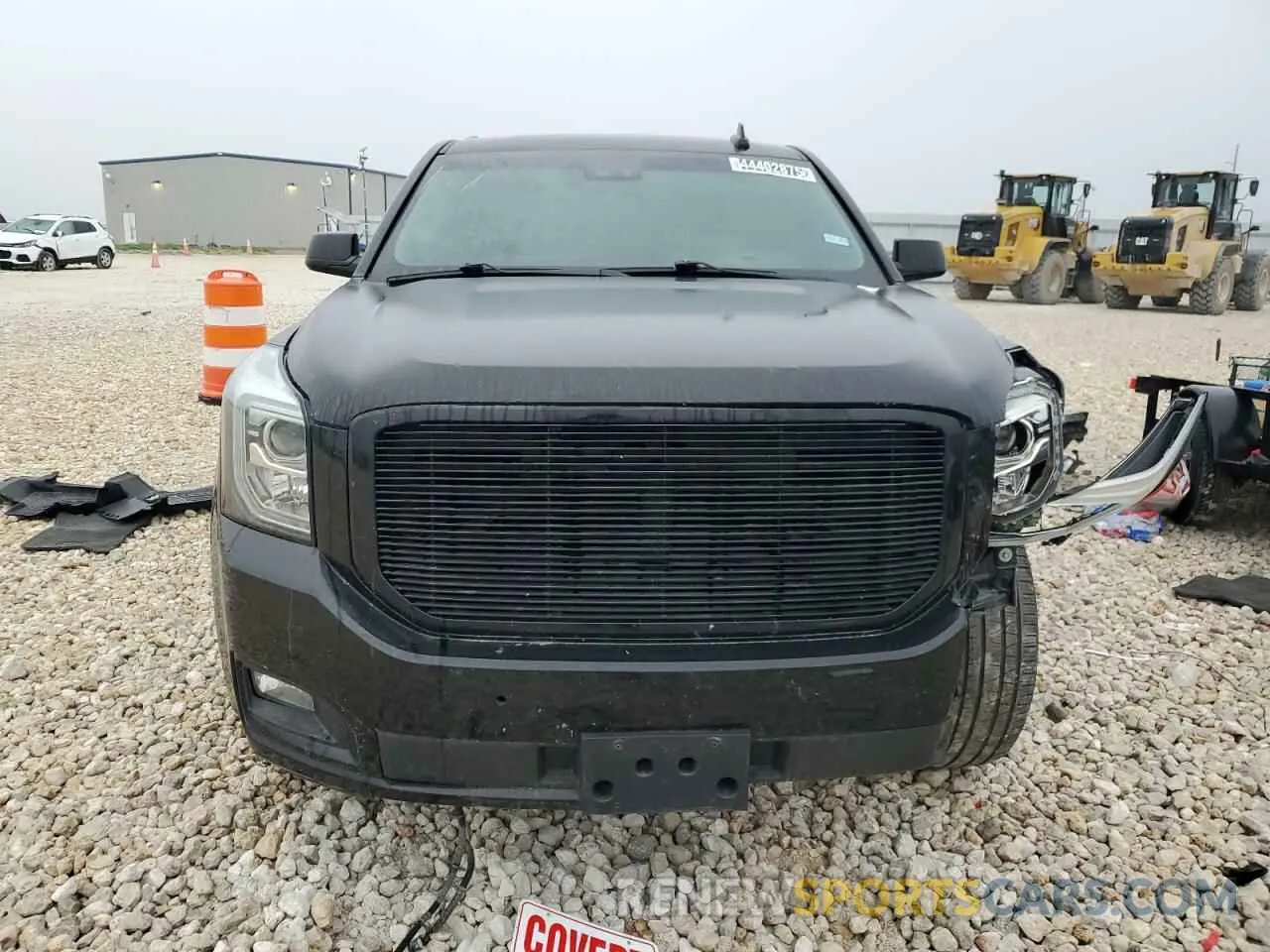 5 fotografías del automóvil dañado 1GKS1CKJ3KR341649 GMC YUKON 2019