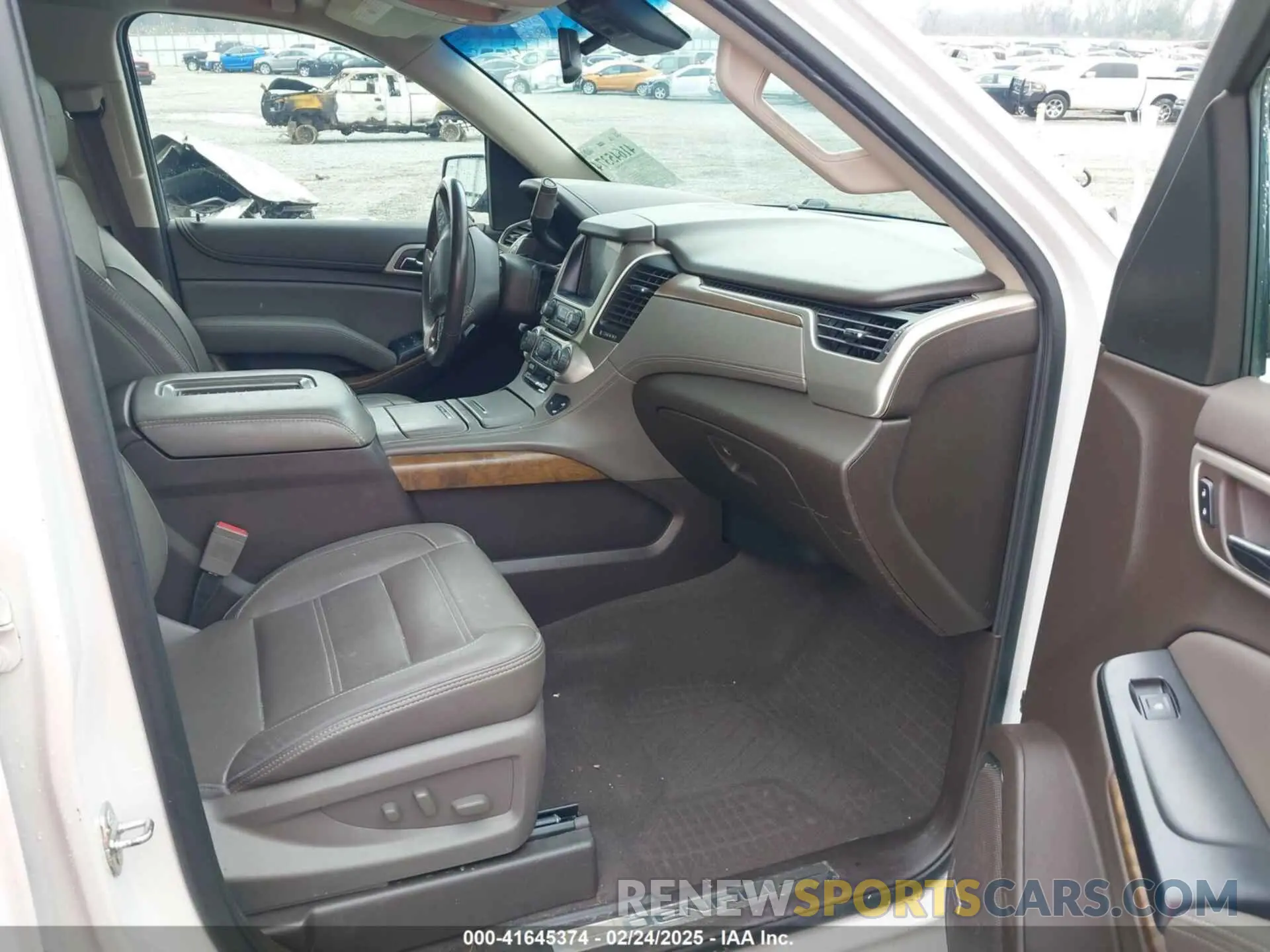 5 fotografías del automóvil dañado 1GKS1CKJ7KR364240 GMC YUKON 2019