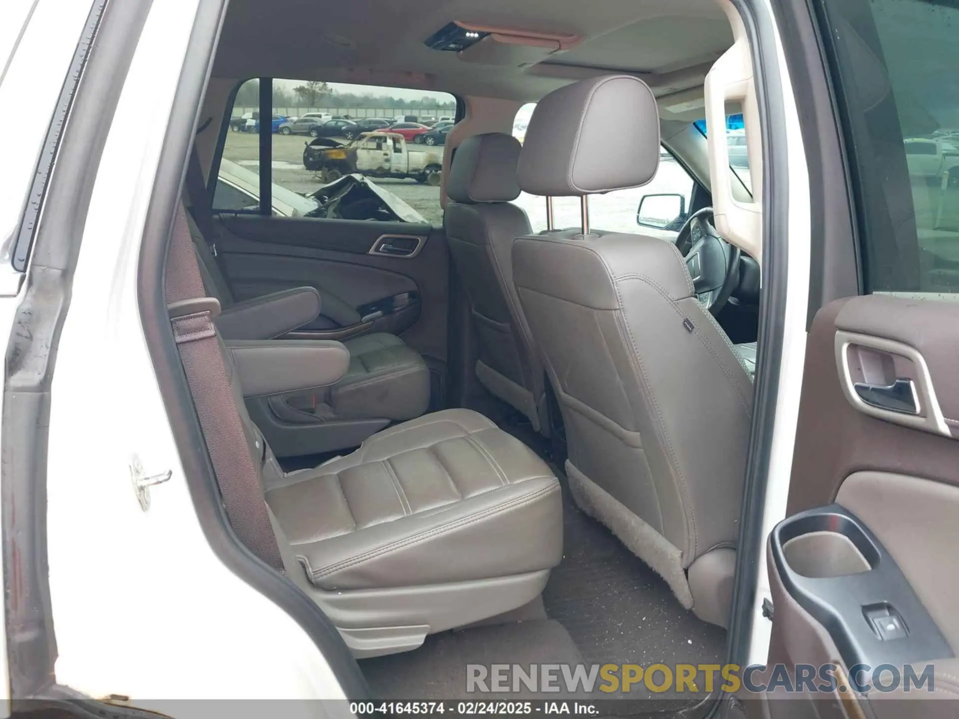 8 fotografías del automóvil dañado 1GKS1CKJ7KR364240 GMC YUKON 2019