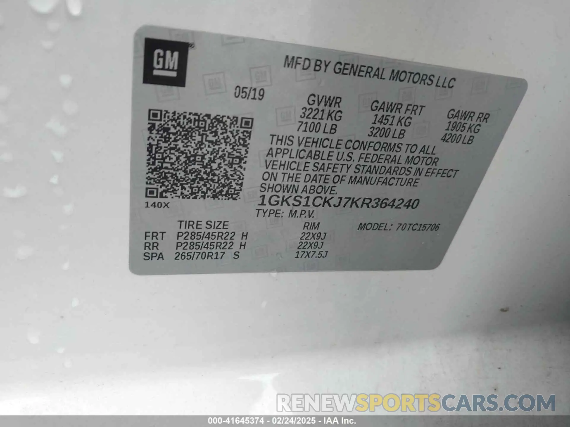 9 fotografías del automóvil dañado 1GKS1CKJ7KR364240 GMC YUKON 2019