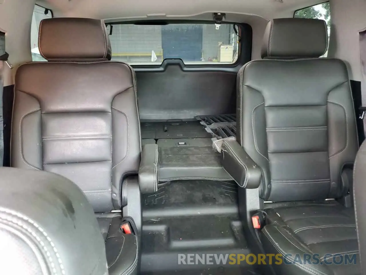 10 fotografías del automóvil dañado 1GKS1CKJ8KR376395 GMC YUKON 2019