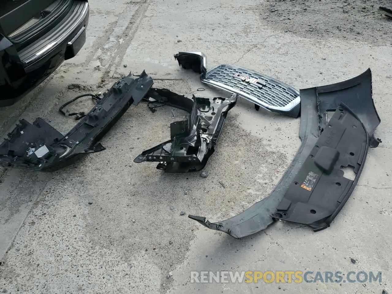 13 fotografías del automóvil dañado 1GKS1CKJ8KR376395 GMC YUKON 2019